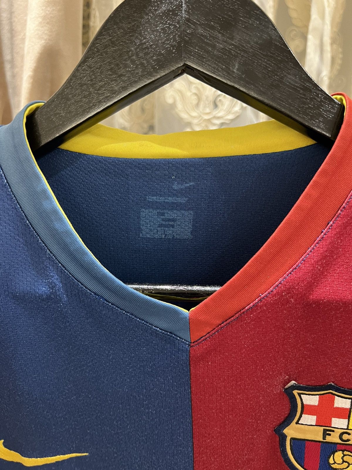Nike 🔵🔴Nike Barcelona 2006/2007 Home Kit Ronaldinho #10 Jersey Size US M / EU 48-50 / 2 - 9 Thumbnail