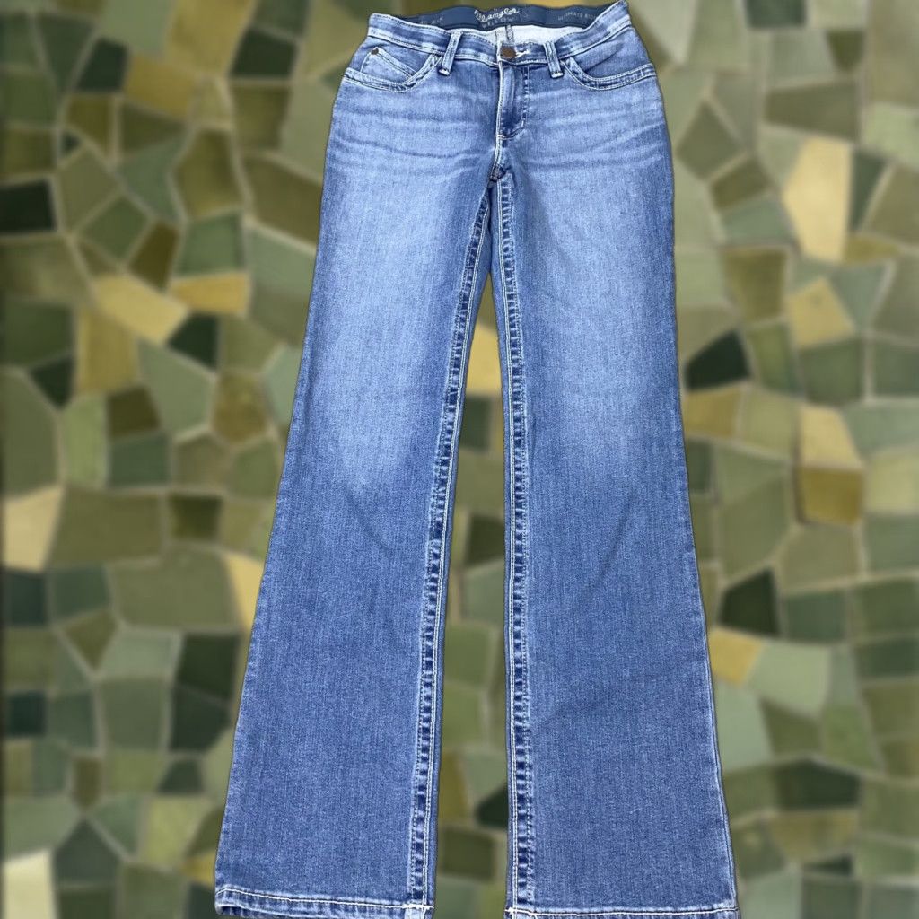 Wrangler Womens Wrangler Jeans 3x34 Ultimate Riding Jean Willow Bootcut Low Rise WRW60GR Size 26" / US 2 / IT 38 - 1 Thumbnail