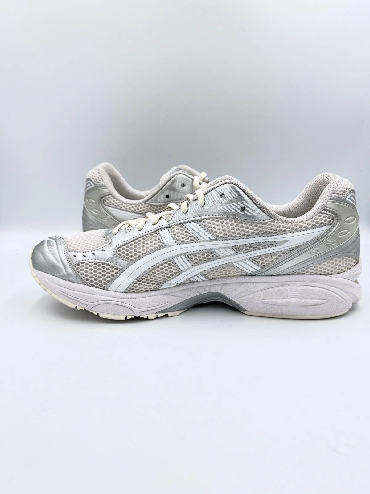 Asics × JJJJound JJJJound ASICS Gel Kayano 14 Silver White Size US 12 / EU 45 - 6 Thumbnail