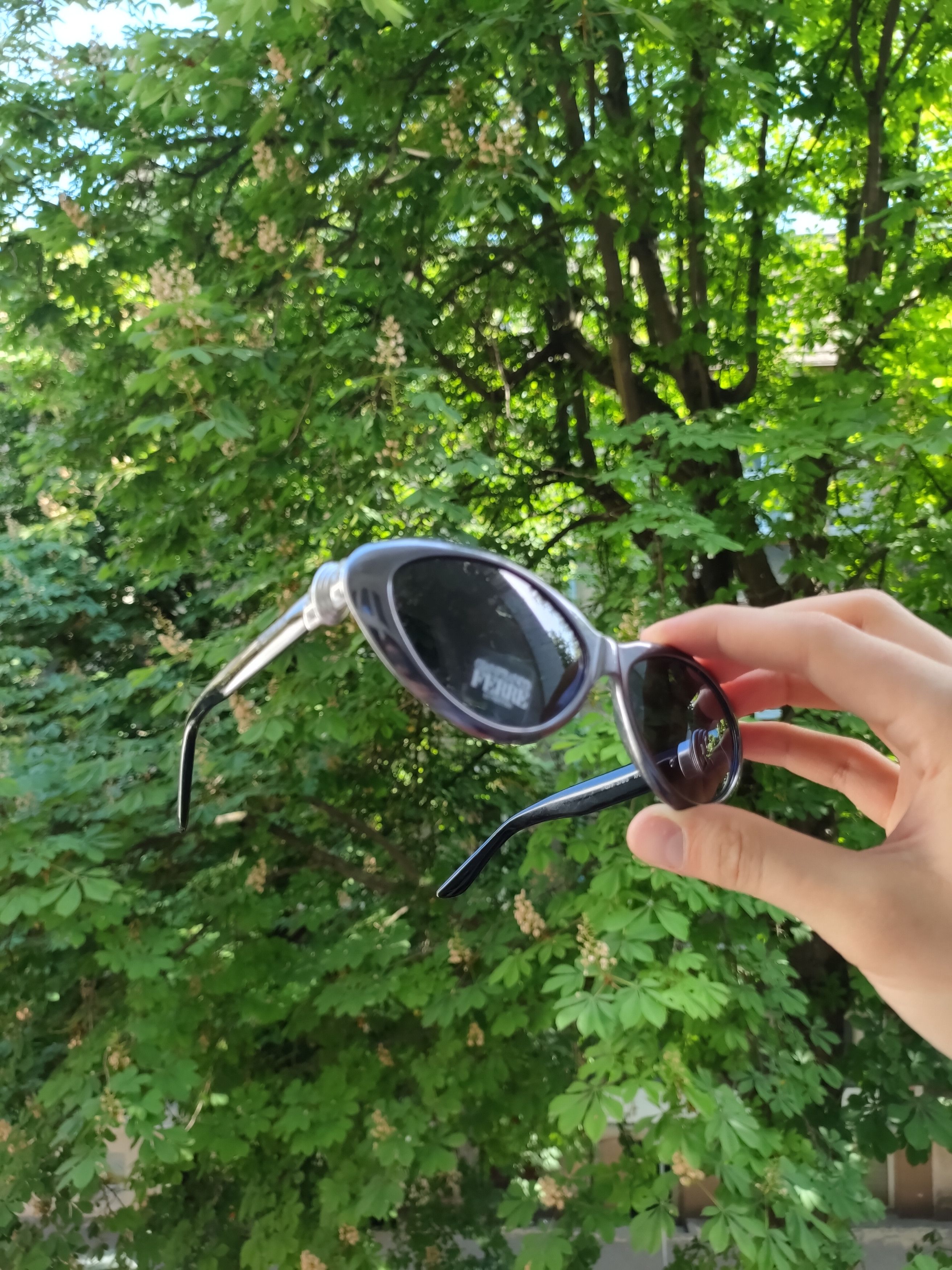 Gianfranco Ferre Gianfranco Ferre 90's Black & Silver Oval Cateye Sunglasses Size ONE SIZE - 2 Thumbnail