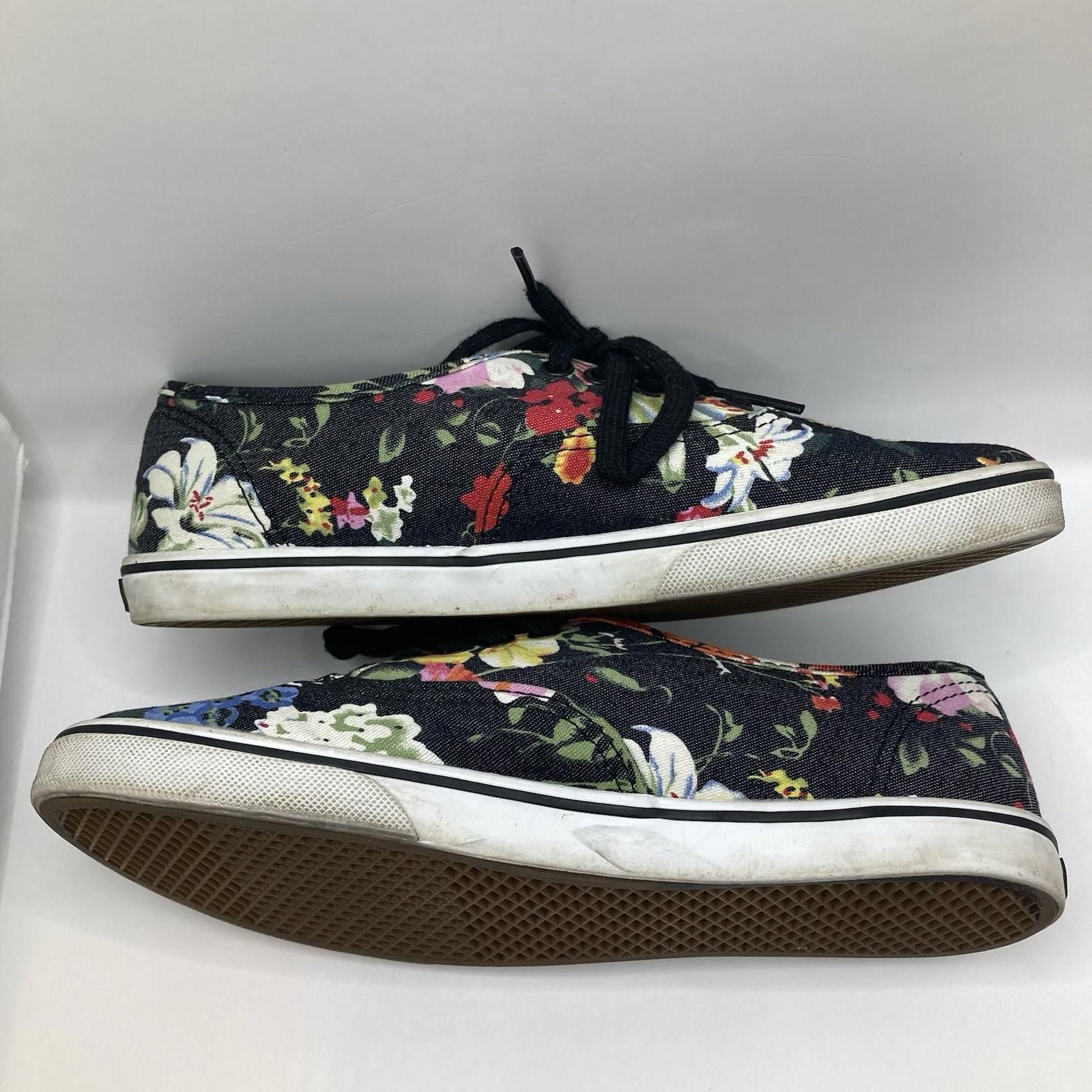 Vans Women’s Size 7 Vans Black Flowers Low Top Canvas Sneakers Size US 7 / IT 37 - 7 Thumbnail