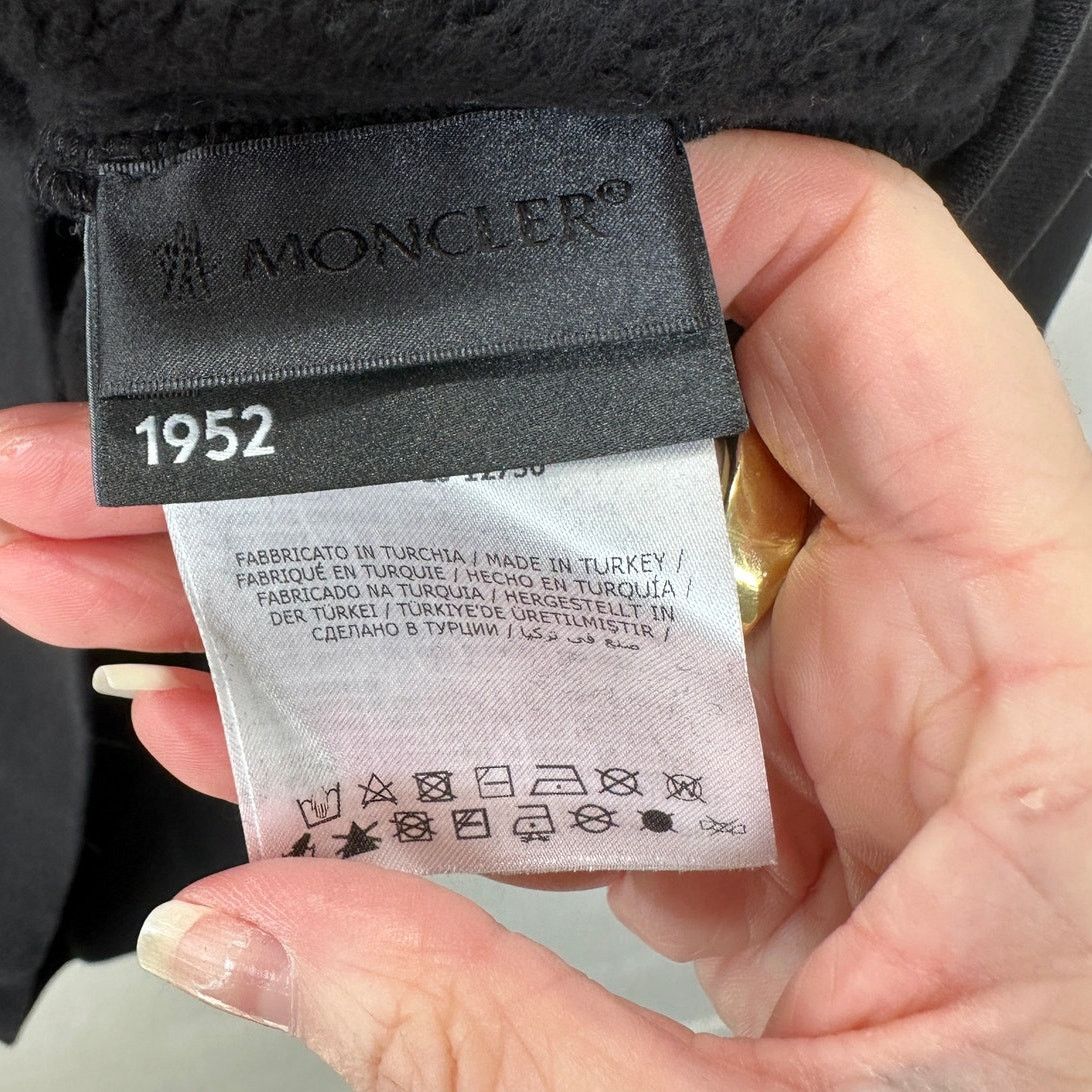 Moncler Genius Moncler Black Genius White Logo Altered Sweatshirt L Size US L / EU 52-54 / 3 - 9 Thumbnail