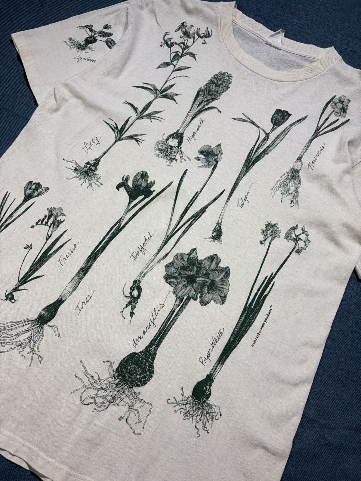 Vintage Vintage 90s Gardener All Over Print 1994 Plant Lover T Shirt Size US L / EU 52-54 / 3 - 2 Thumbnail