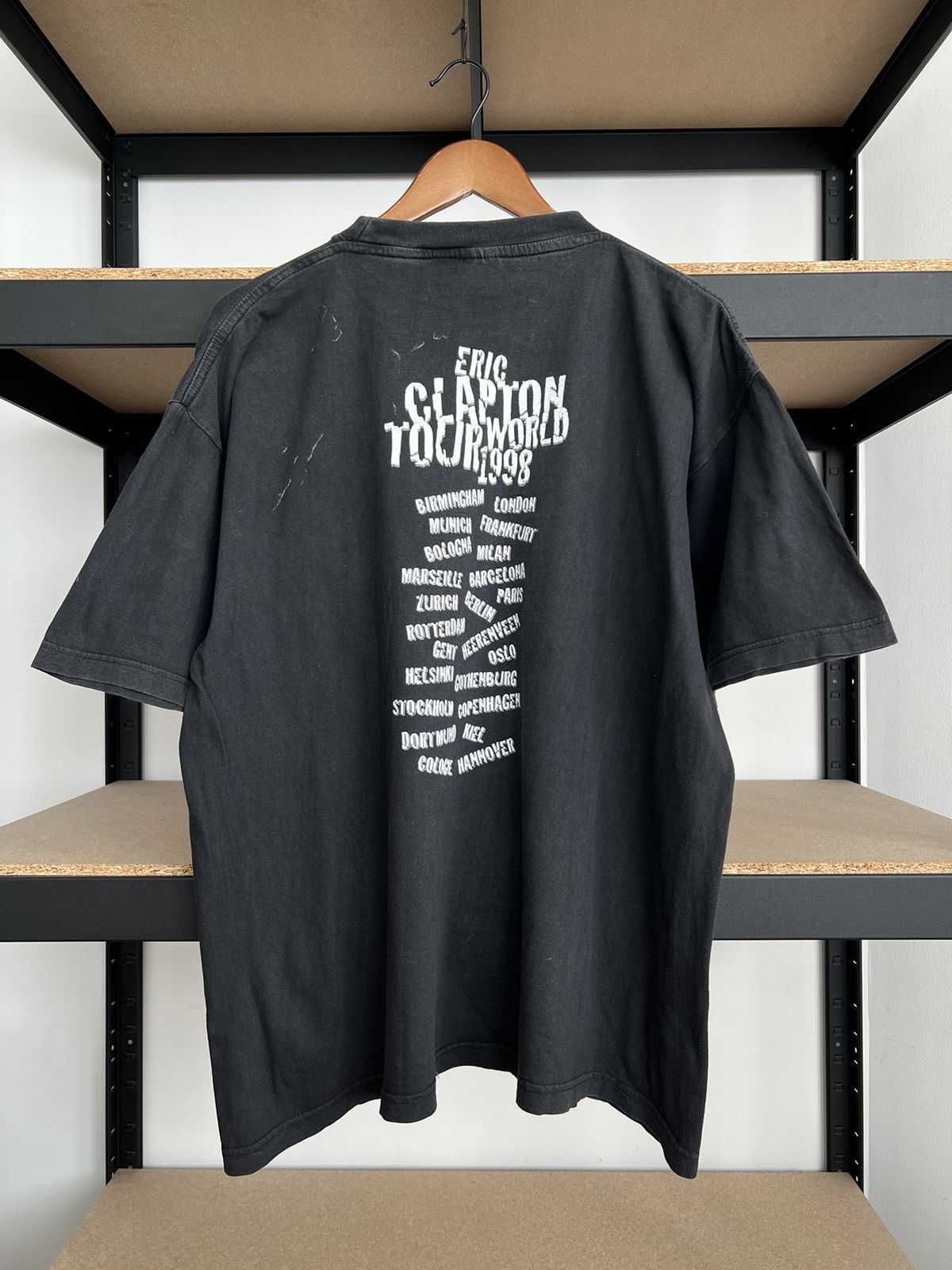 Band Tees Vintage 1998 Eric Clapton Live World Tour Black T-shirt Size US XL / EU 56 / 4 - 4 Thumbnail