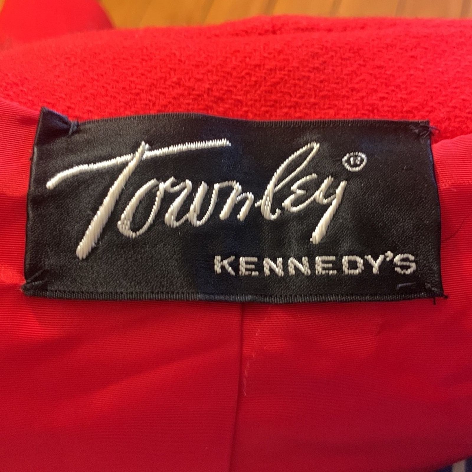 Vintage 60’s Townley retro chic red wool coat,mink collar cuffs Size L / US 10 / IT 46 - 10 Thumbnail