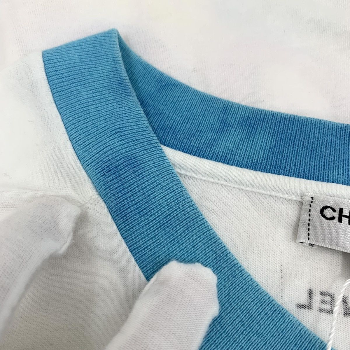 Chanel Chanel Cuba Collection Logo Letter Printed T-shirt K26WX Size L / US 10 / IT 46 - 8 Thumbnail