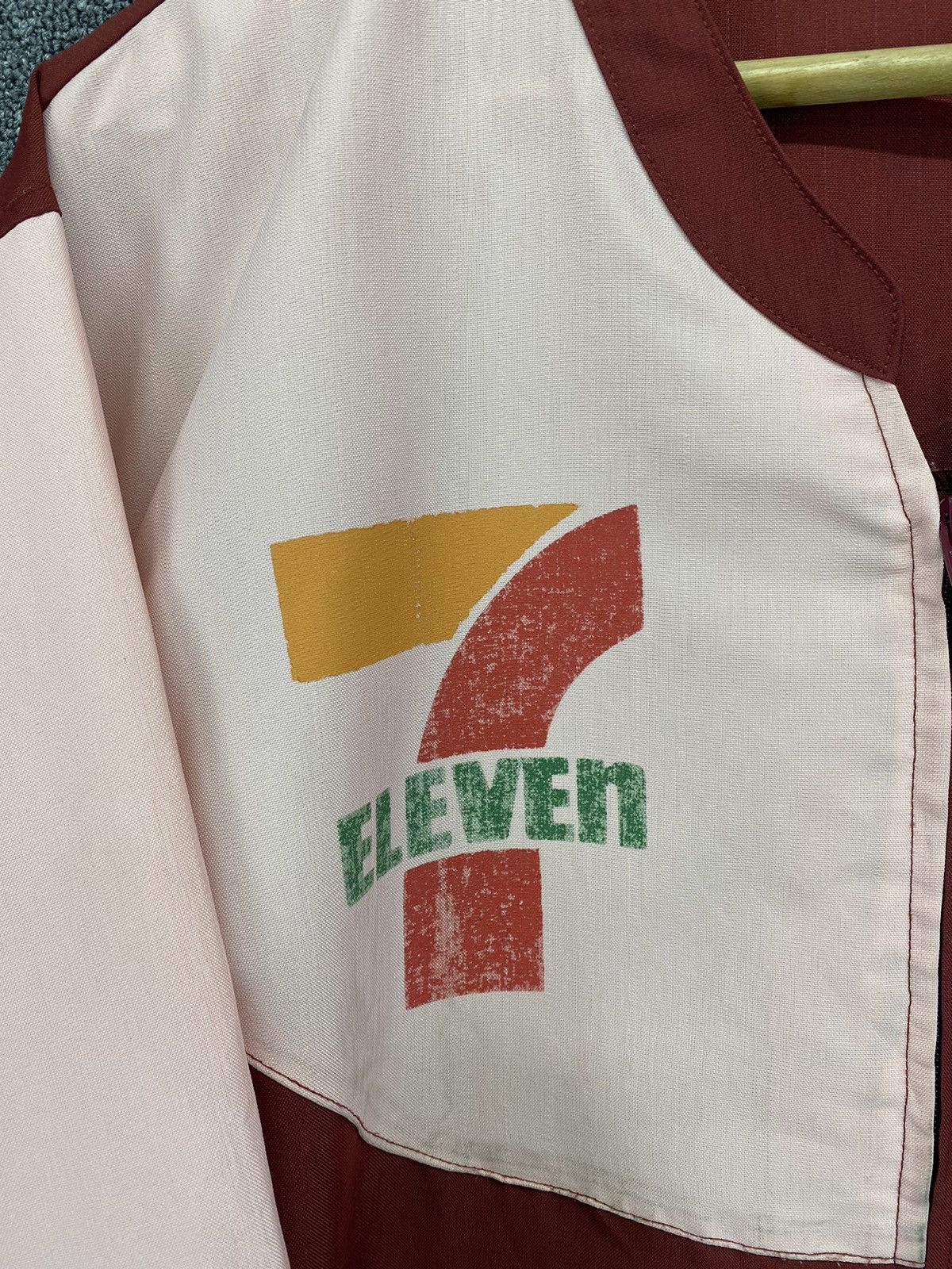 Japanese Brand Vintage 90's 7 ELEVEN Uniform Workwear Zip Up Jacket Size US XL / EU 56 / 4 - 13 Thumbnail
