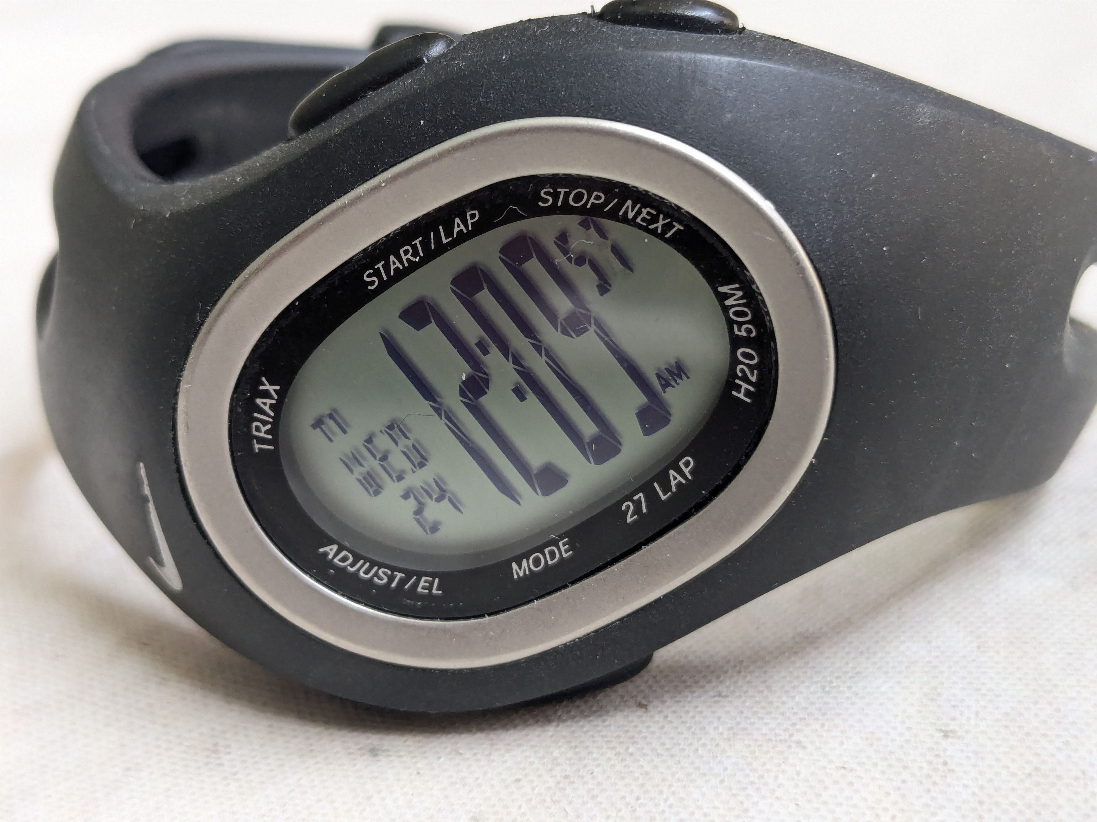 Nike Vintage Nike Watch Black Digital Rubber Minimalist Y2K Size ONE SIZE - 7 Thumbnail