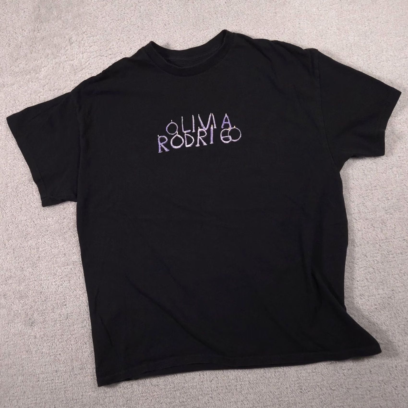 Logo 7 VINTAGE Olivia Rodrigo Shirt Mens L Black Logo Photo Graphic Band Tee Tagless Music Size US L / EU 52-54 / 3 - 3 Thumbnail