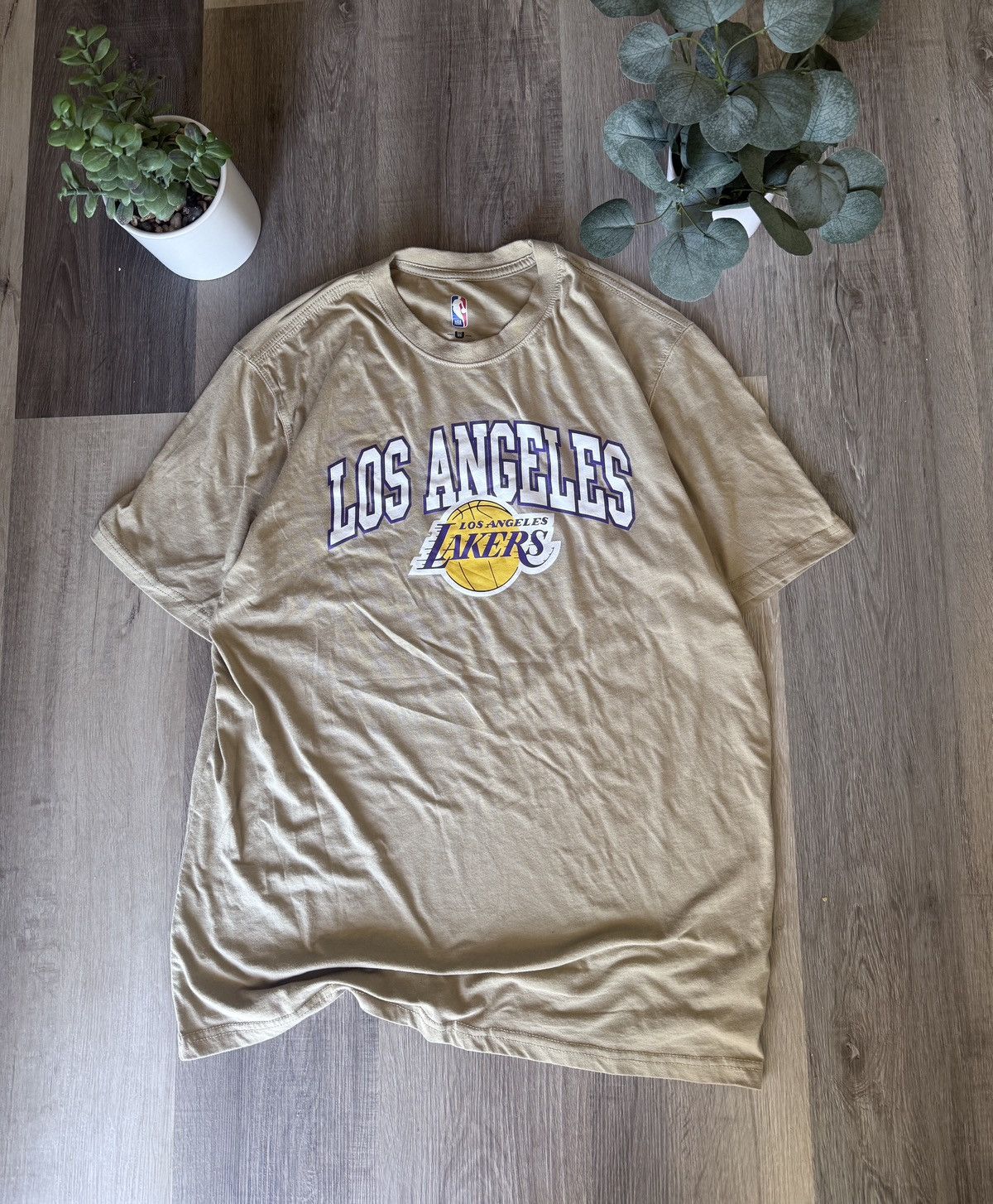 NBA × Vintage Los Angeles Lakers NBA T Shirt Vintage Men Y2K Graphic Tee Size US L / EU 52-54 / 3 - 1 Thumbnail
