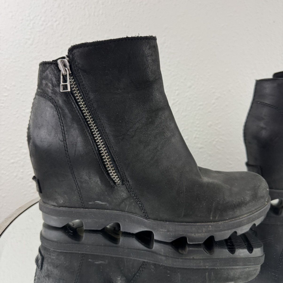 SOREL SOREL Black Leather Joan of Arctic Wedge II Zip Ankle Bootie Size US 8 / IT 38 - 4 Thumbnail