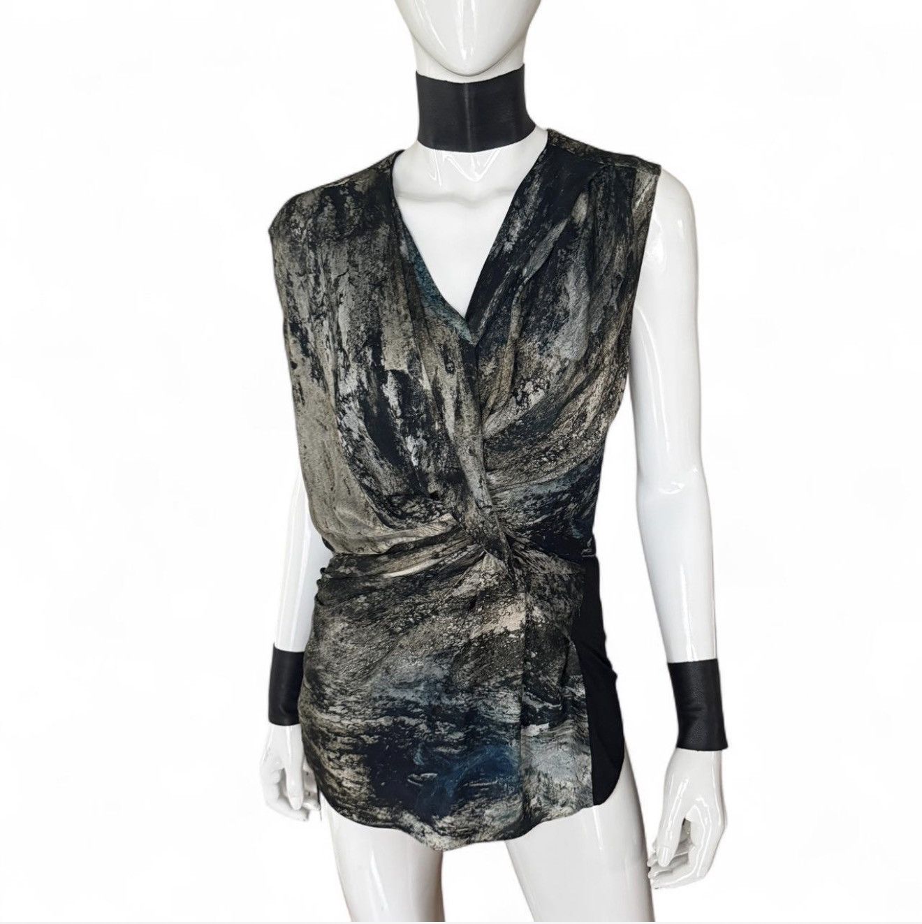 Helmut Lang Helmut Lang Avant-Garde Abstract Silk Twist Draped Top Size XS / US 0-2 / IT 36-38 - 1 Thumbnail