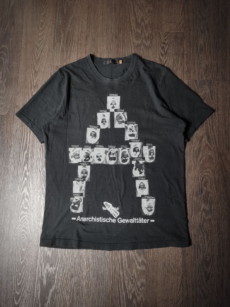 Undercover AW06 Undercover red army anarchy tee “GuruGuru” Size US M / EU 48-50 / 2 - 2 Thumbnail