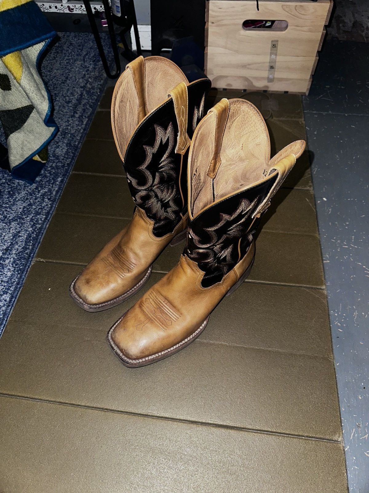 Ariat Ariat square toe cowboy boot Size US 12 / EU 45 - 2 Thumbnail