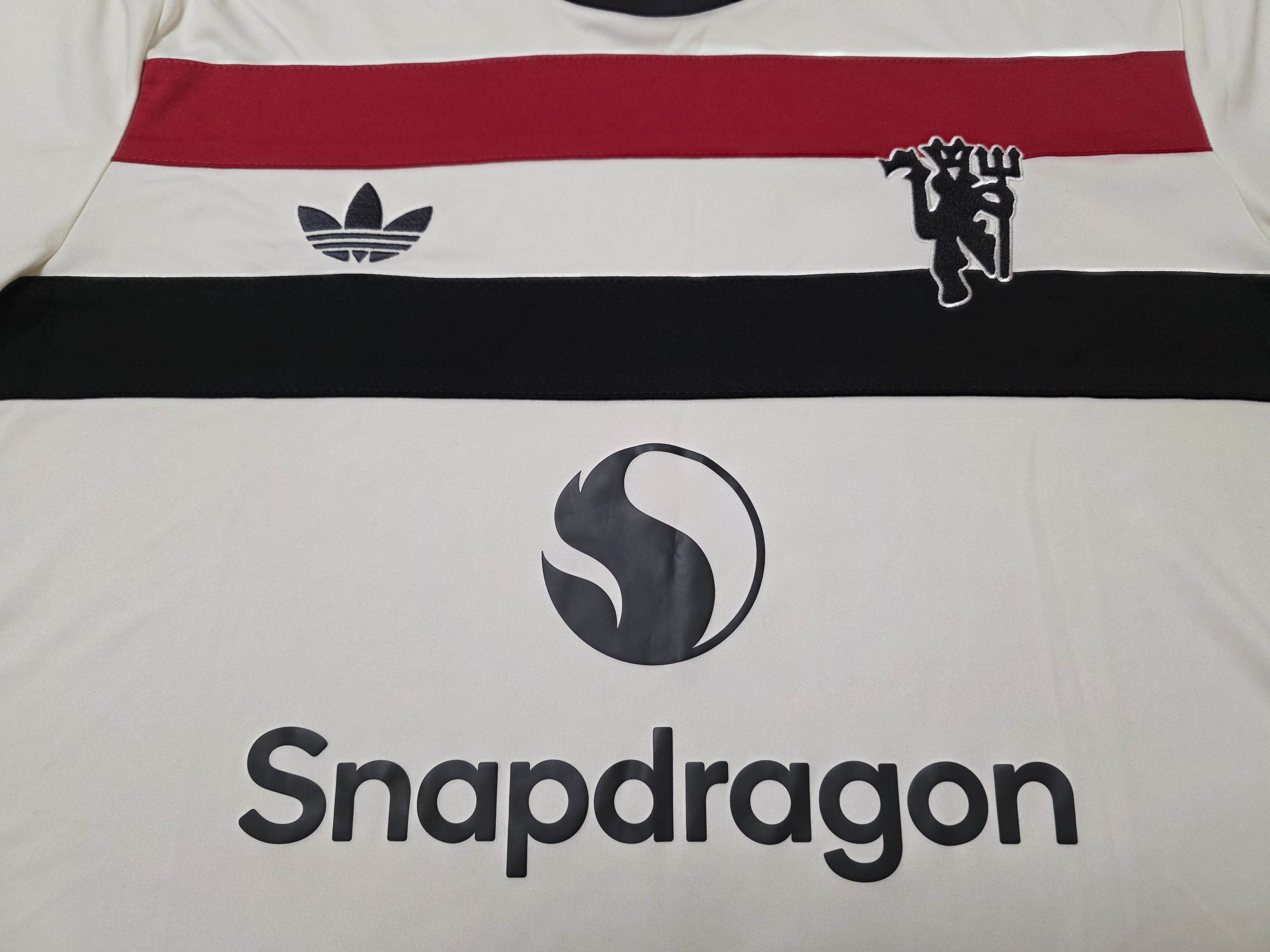 Adidas MANCHESTER UNITED 2024 2025 THIRD FOOTBALL SOCCER JERSEY Size US XL / EU 56 / 4 - 3 Thumbnail