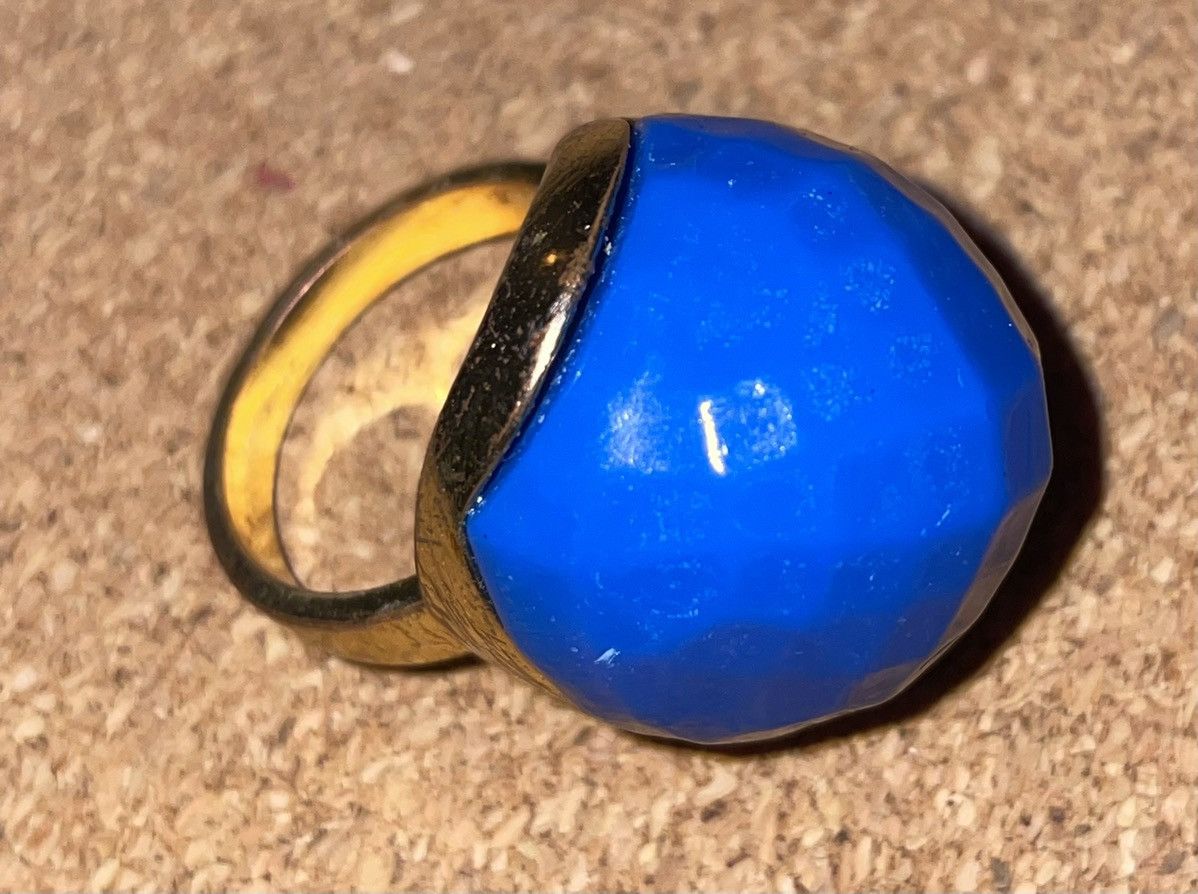 Vintage Vintage 1970’s Lapis Blue Resin Faceted Dome Ring Size 6 Size ONE SIZE - 12 Thumbnail