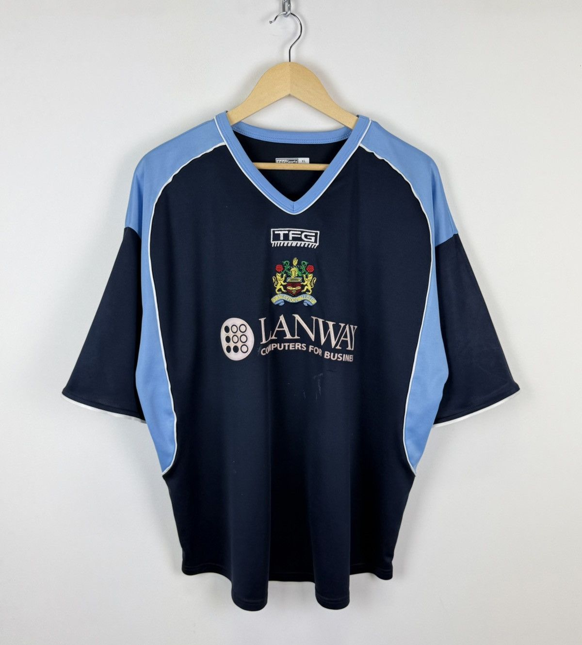 Vintage Vintage Burnley 2002/2003 Away Soccer Jersey Football Shirt Size US XL / EU 56 / 4 - 1 Thumbnail