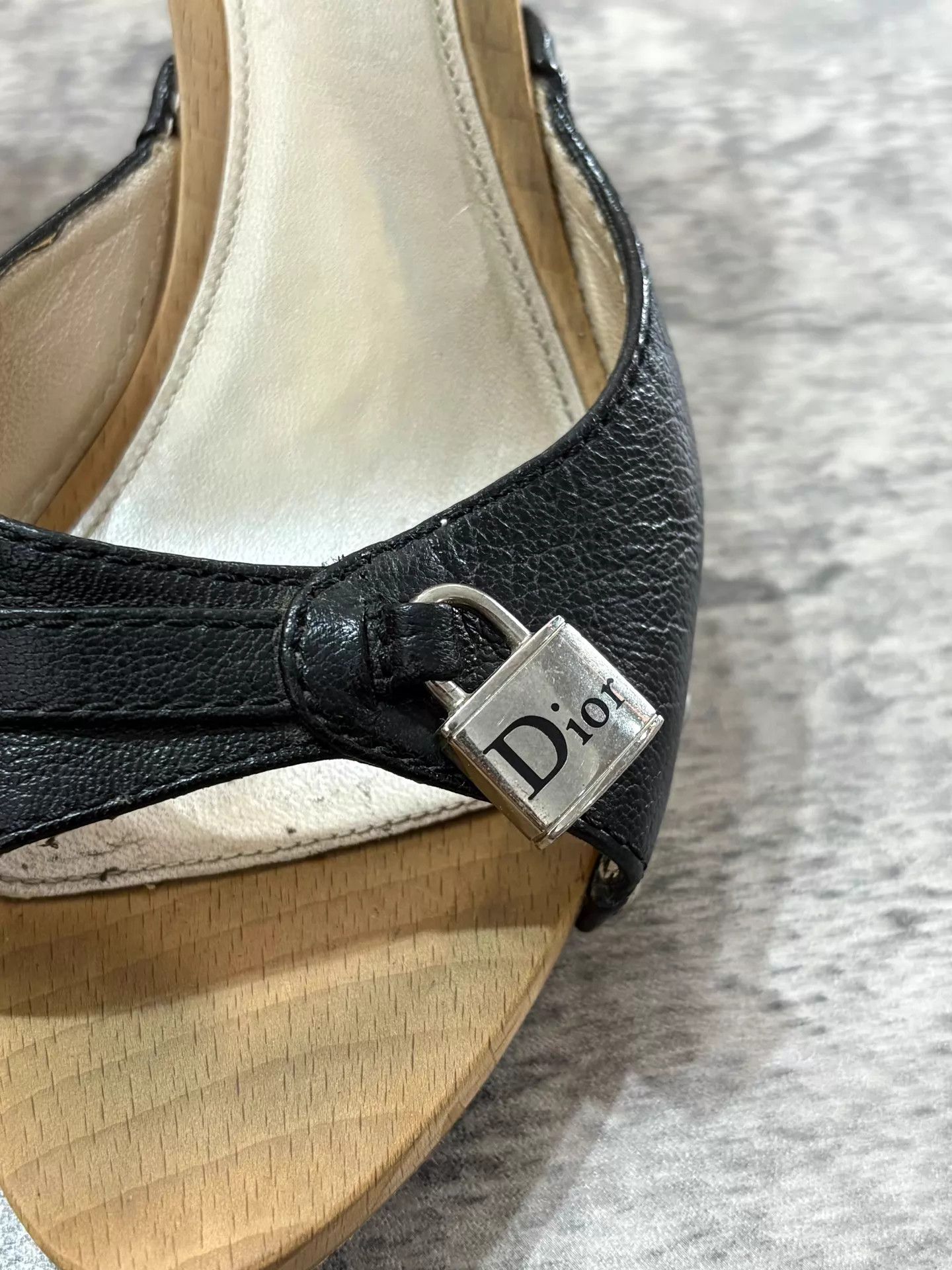 Dior Dior Vintage Lock Rivet Cowhide Clog Peep Toe Sandal 38 Size US 7.5 / IT 37.5 - 4 Thumbnail