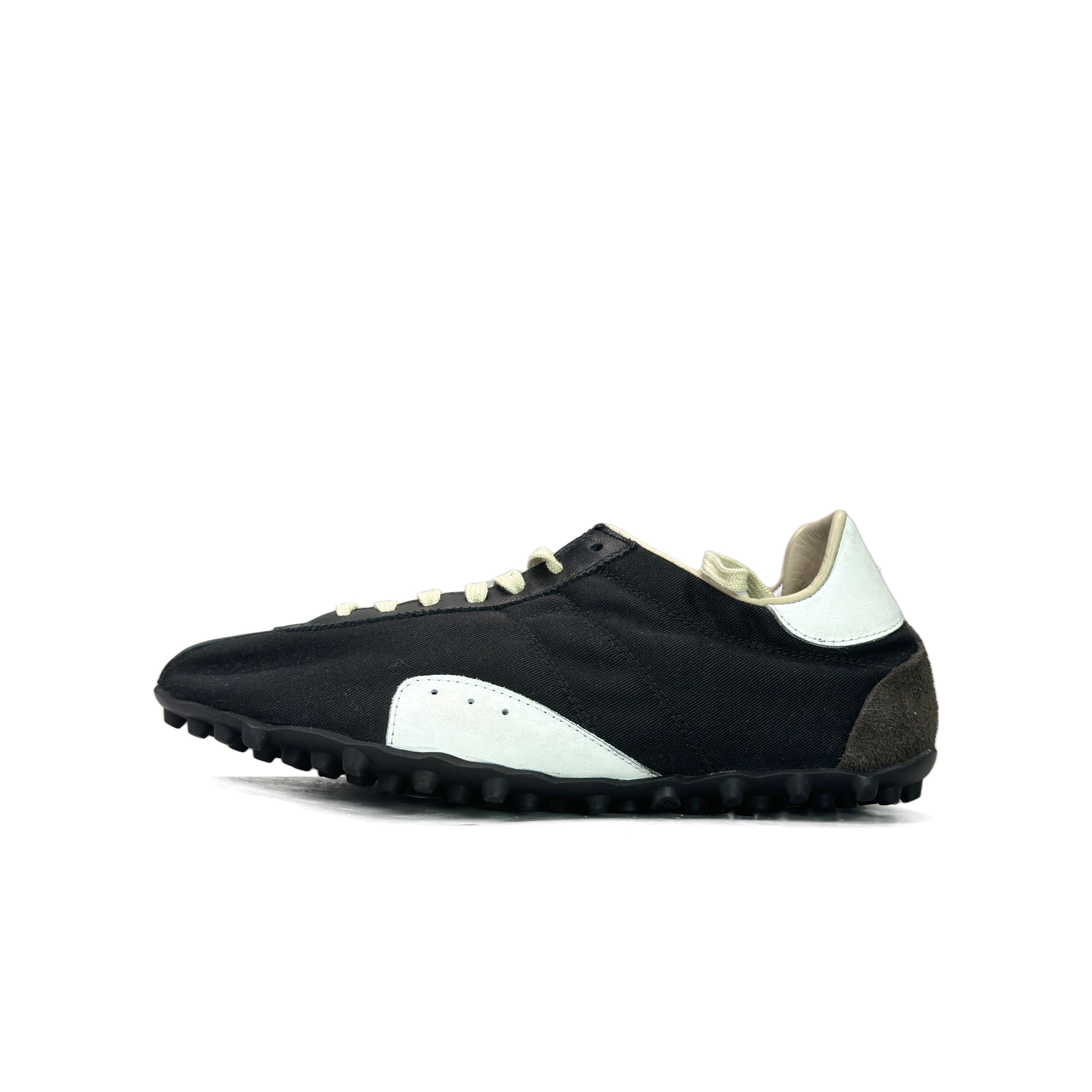 Maison Margiela Maison Margiela Replica Low Top Sneakers Size 36 Size US 6 / IT 36 - 1 Thumbnail