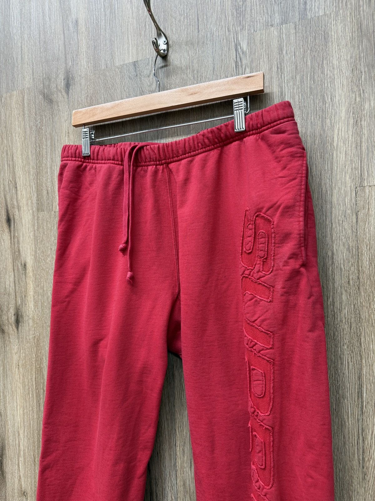 Supreme Supreme Red Sweatpants Size US 34 / EU 50 - 4 Thumbnail