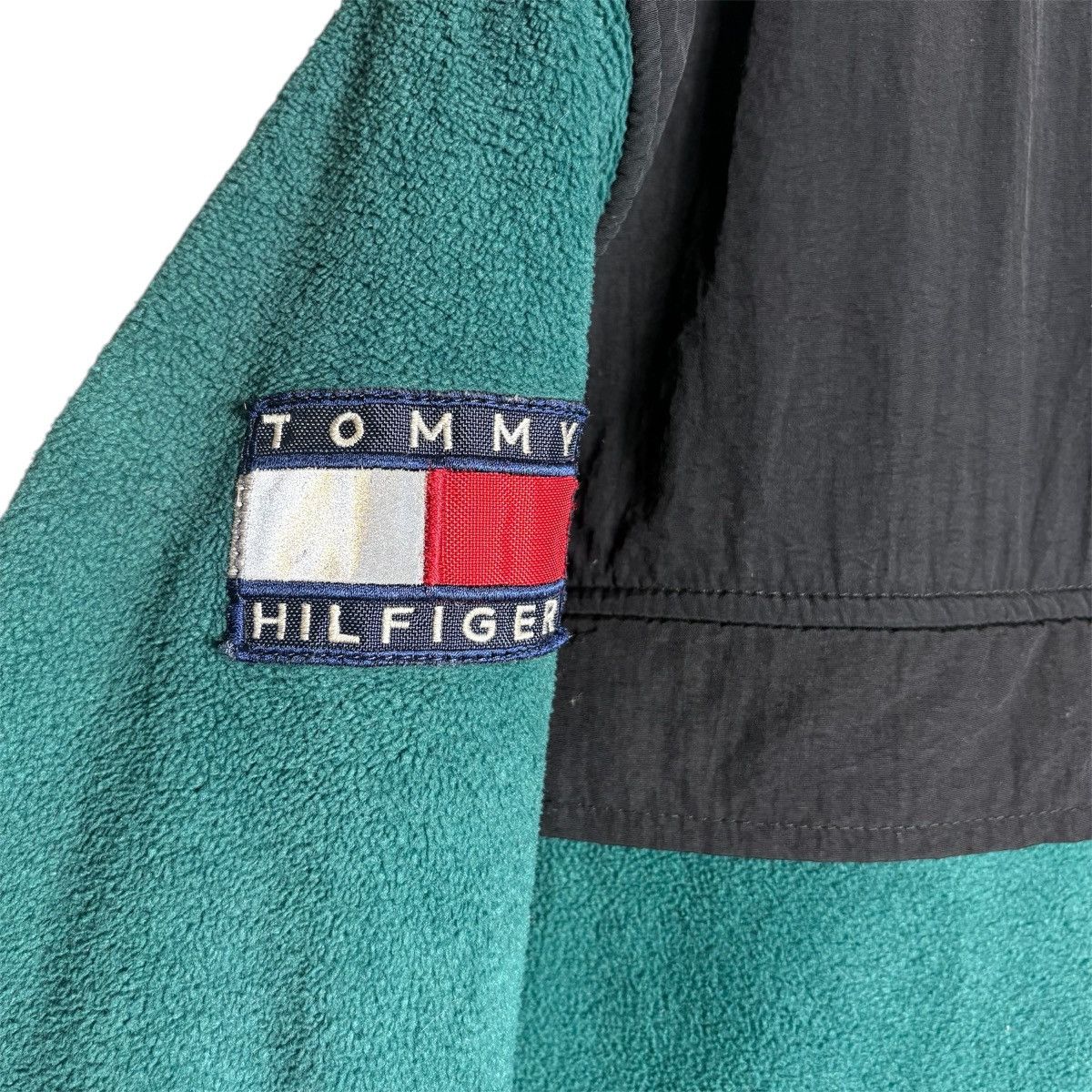 Tommy Hilfiger × Vintage Vintage 90s Tommy Hilfiger Patch Logo Pattern Jacket Size US XL / EU 56 / 4 - 3 Thumbnail