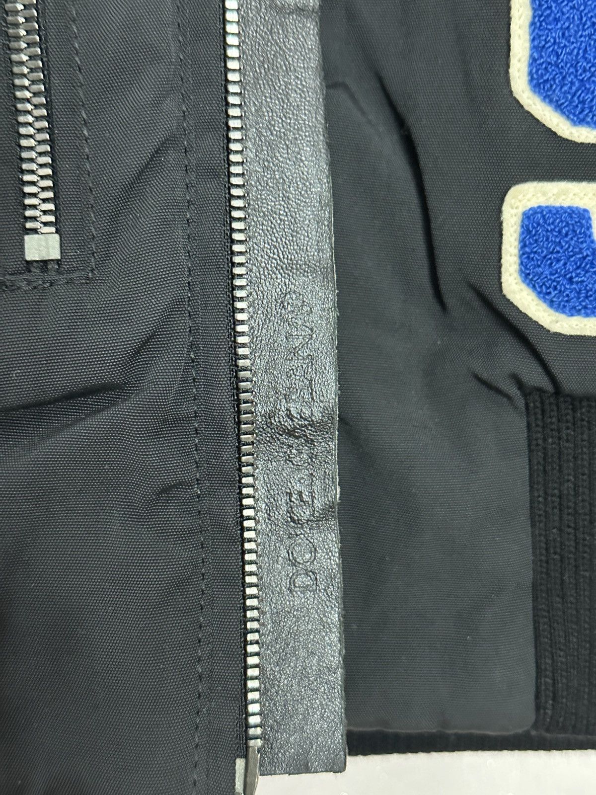 Dolce & Gabbana Dolce Gabbana Famiglia Love Jacket in Black (46 S) Size US S / EU 44-46 / 1 - 5 Thumbnail