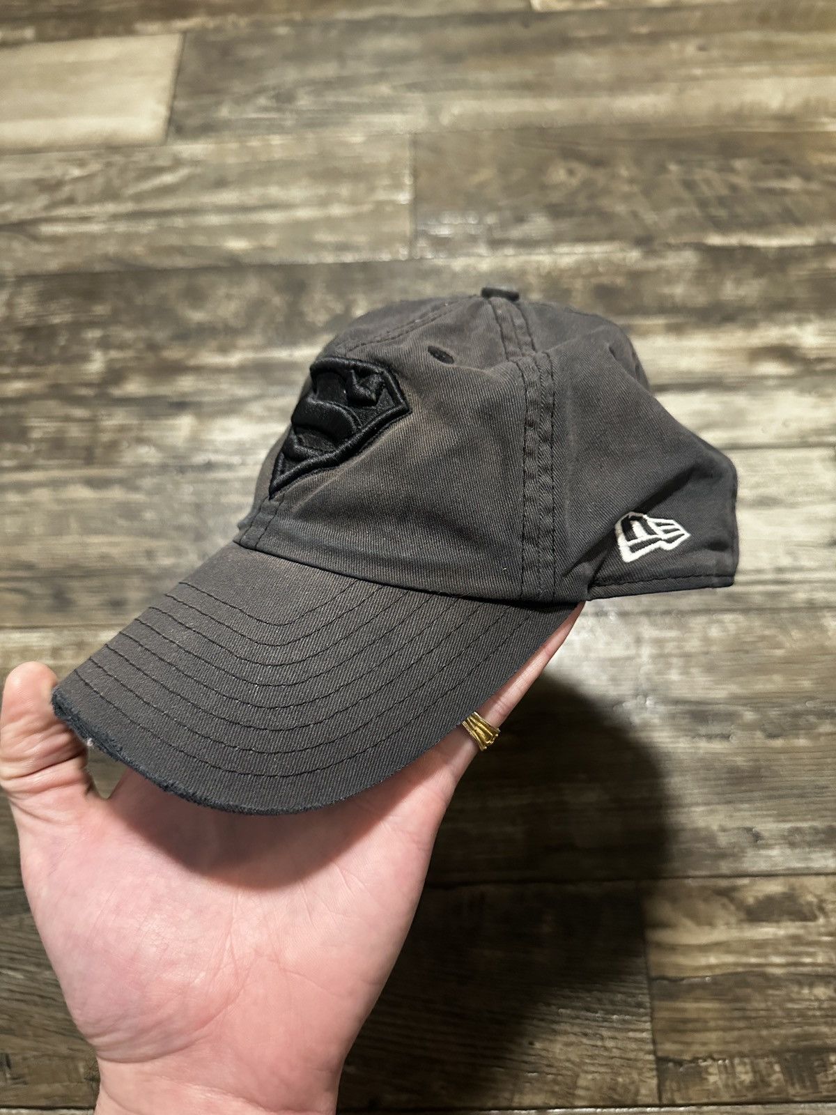 DC Comics RARE DC Universe Online x New Era Distressed Superman Hat Size ONE SIZE - 2 Thumbnail