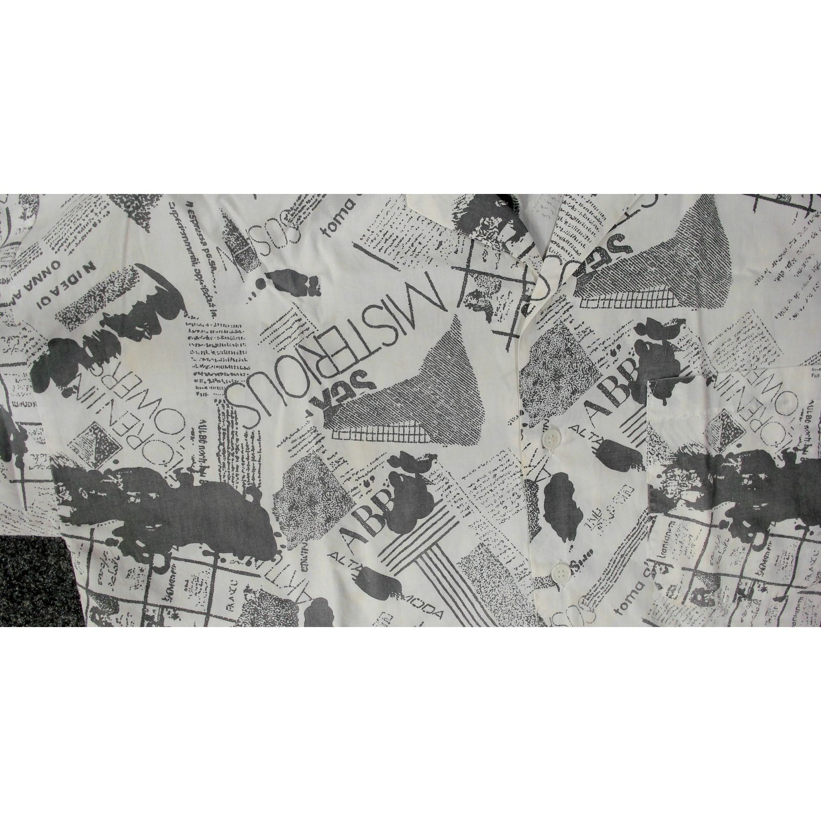 Gabrielle Y2K Baggy Newspaper Print Camp Shirt XL Size US XL / EU 56 / 4 - 5 Thumbnail