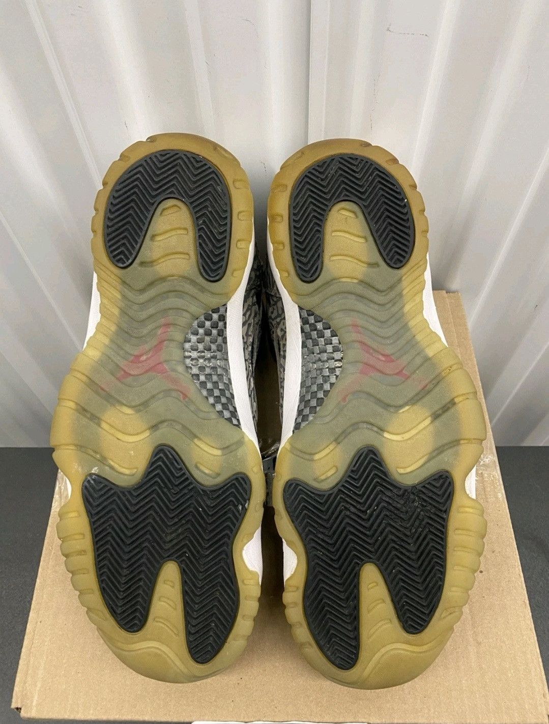 Jordan Brand NIKE AIR JORDAN 11 RETRO LOW IE BLACK CEMENT SIZE 11 Size US 11 / EU 44 - 6 Thumbnail