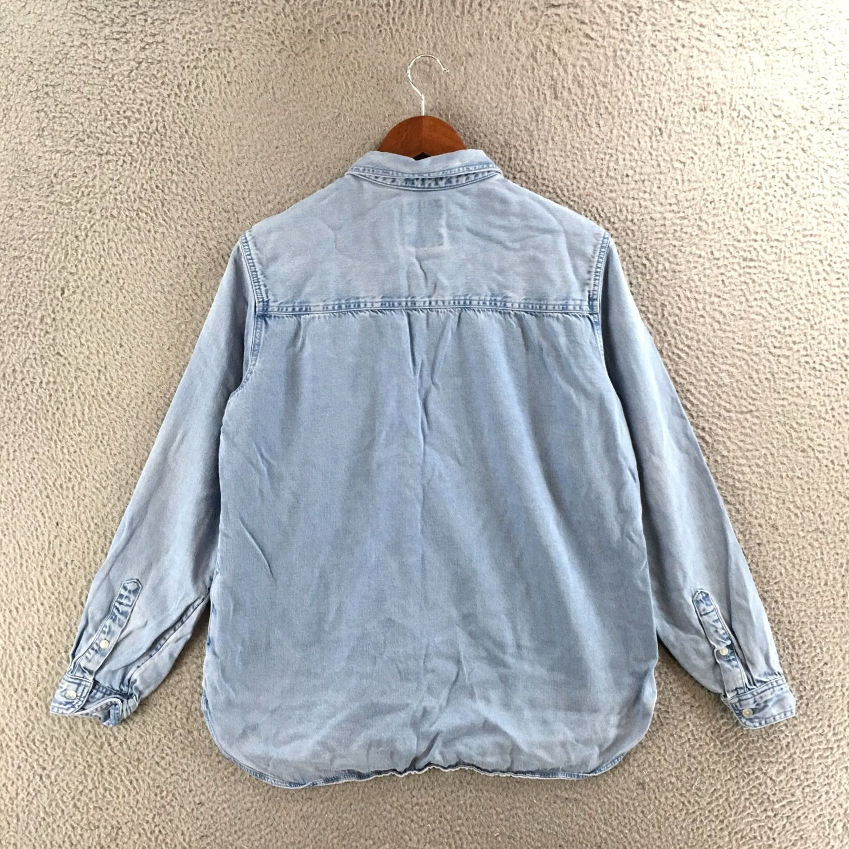 Abercrombie & Fitch Abercrombie & Fitch Shirt Womens L Blue Denim Long Sleeve Button Up Size L / US 10 / IT 46 - 7 Thumbnail