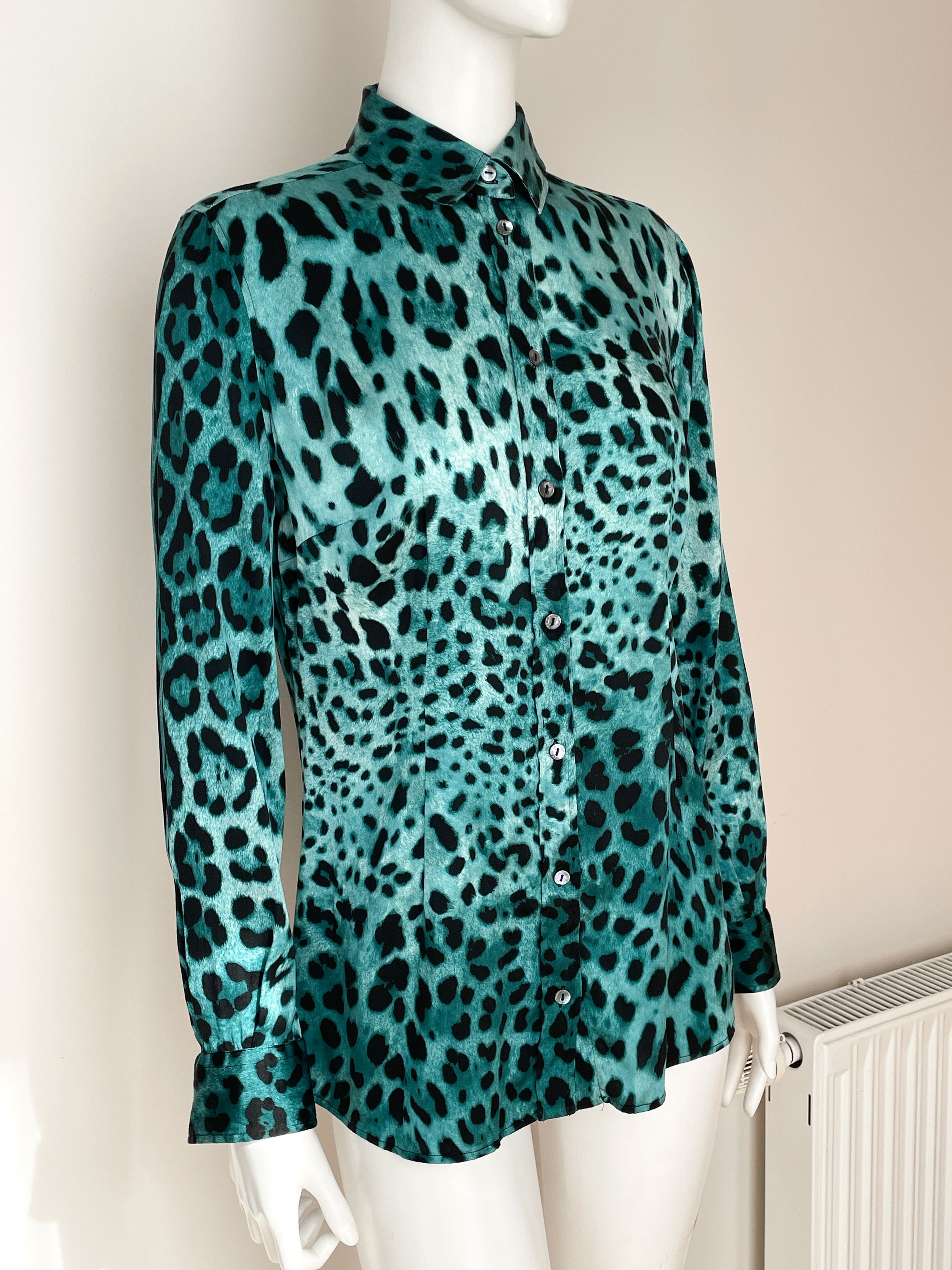 Dolce & Gabbana blue leopard silk shirt Size S / US 4 / IT 40 - 3 Thumbnail