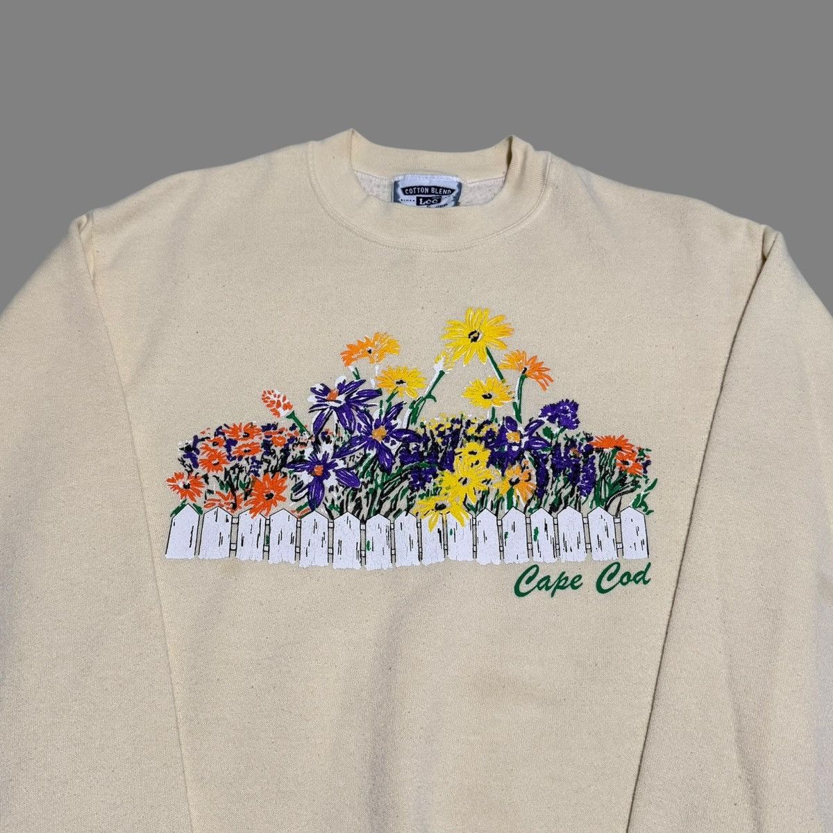 Lee 90s Cape Cod Fence Flowers Stained Sweatshirt Women's S Size S / US 4 / IT 40 - 2 Thumbnail