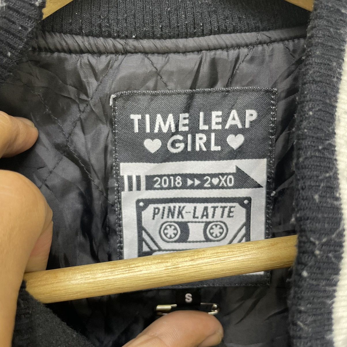 Issey Miyake × Pink House Japanese Brand Pink Latte Big Logo Hello Sweetie Light Size S / US 4 / IT 40 - 5 Thumbnail