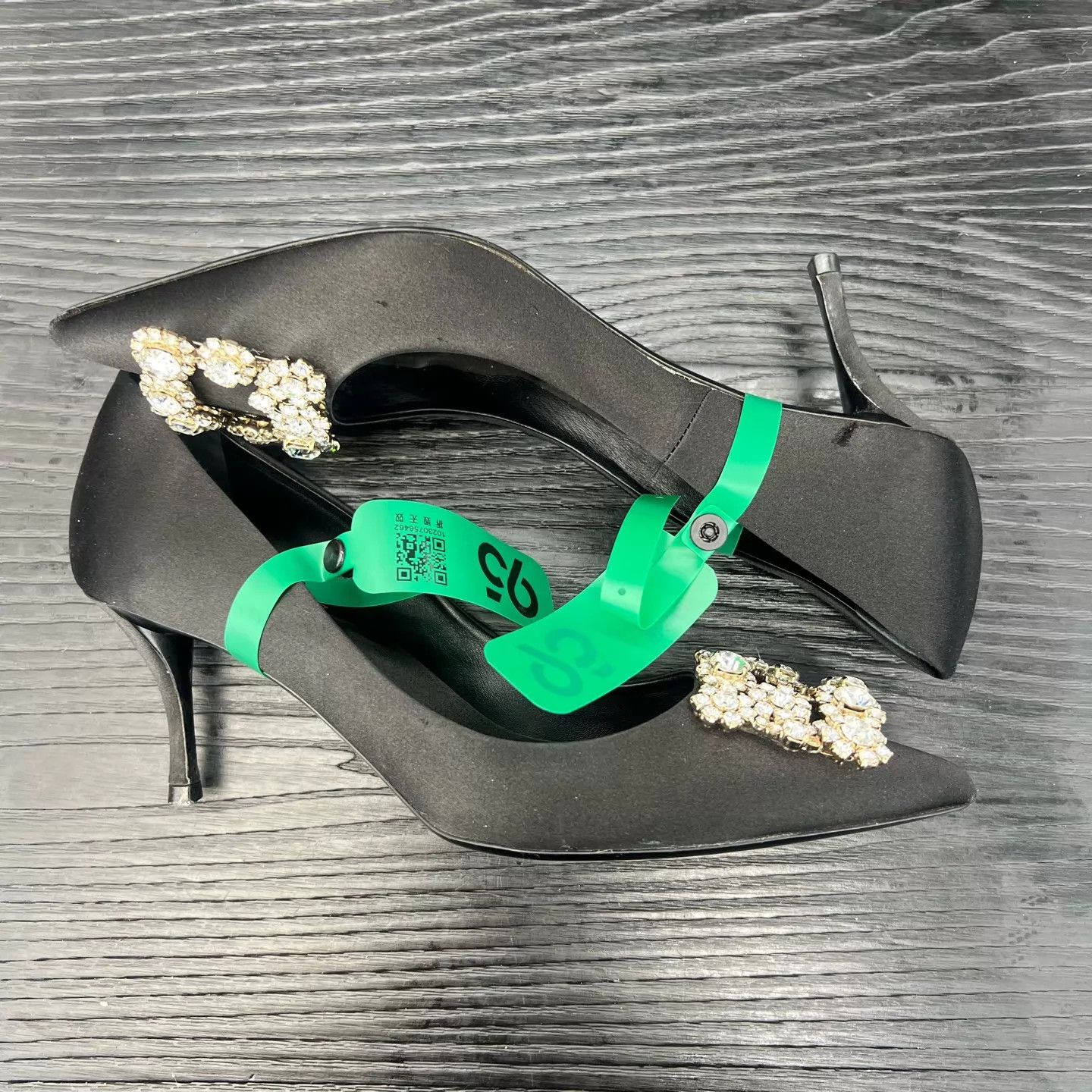 Roger Vivier RV women's Black Crystal-Embellished Heels 36 (minor scuffs) Size US 5.5 / IT 35.5 - 2 Thumbnail