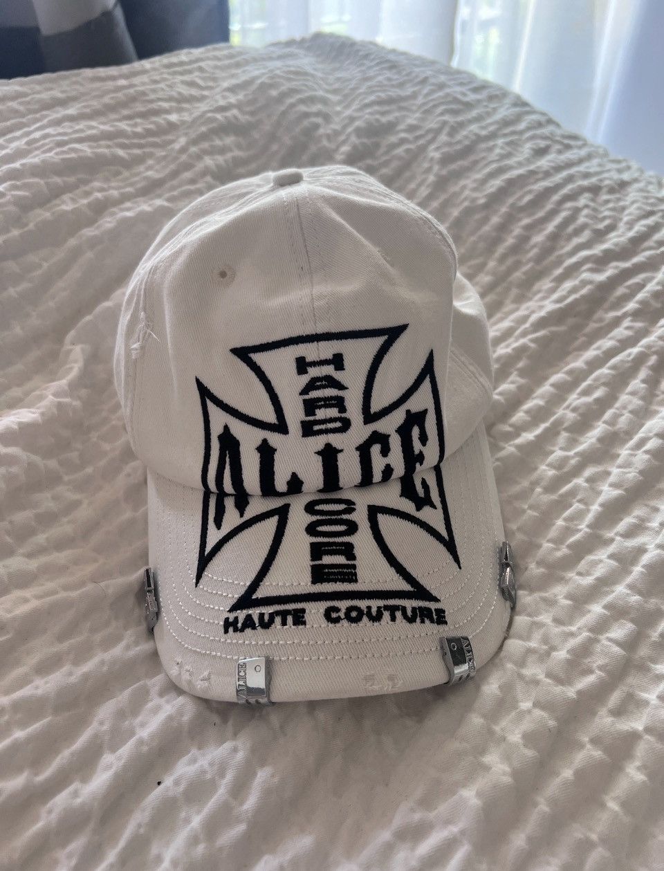 Alice Hollywood White Alice Hollywood hat | Grailed