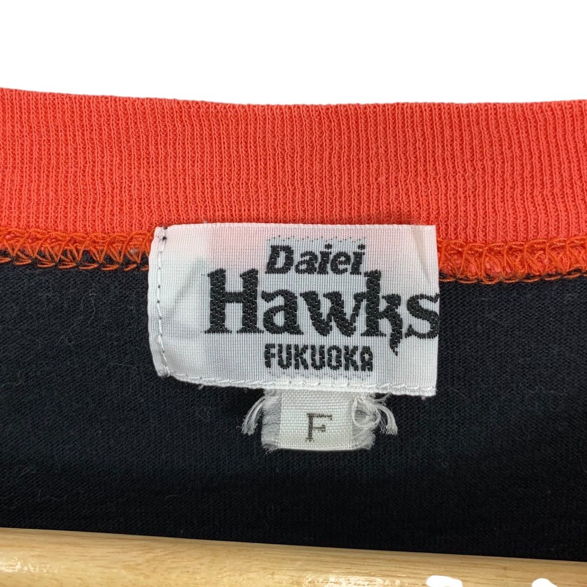 Vintage DAIEI HAWKS Fukuoka Player Baseball Team Sportswear T-Shirt Size US M / EU 48-50 / 2 - 5 Thumbnail