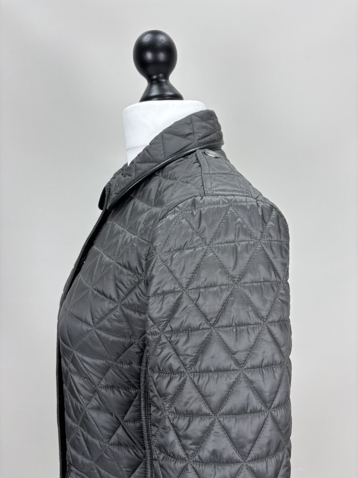 Burberry Womens quilted jacket Burberry Brit Size M Color Gray Size M / US 6-8 / IT 42-44 - 13 Thumbnail