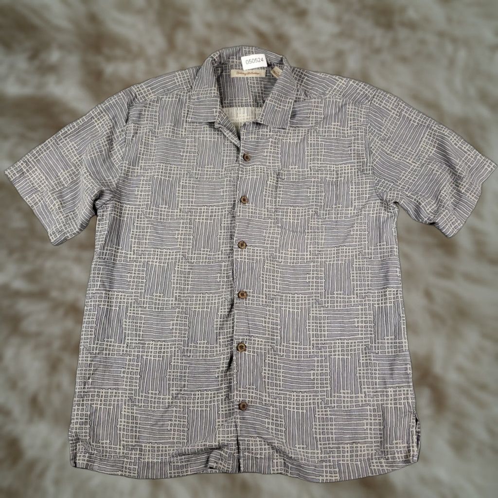 Tommy Bahama Tommy Bahama Shirt Mens Large Gray Hawaiian Button Up Short Sleeve Regular Fit Silk Cotton Button-Up Casual, Beach, Tropical, Hawaiian, American, 90s? Size US L / EU 52-54 / 3 - 1 Thumbnail