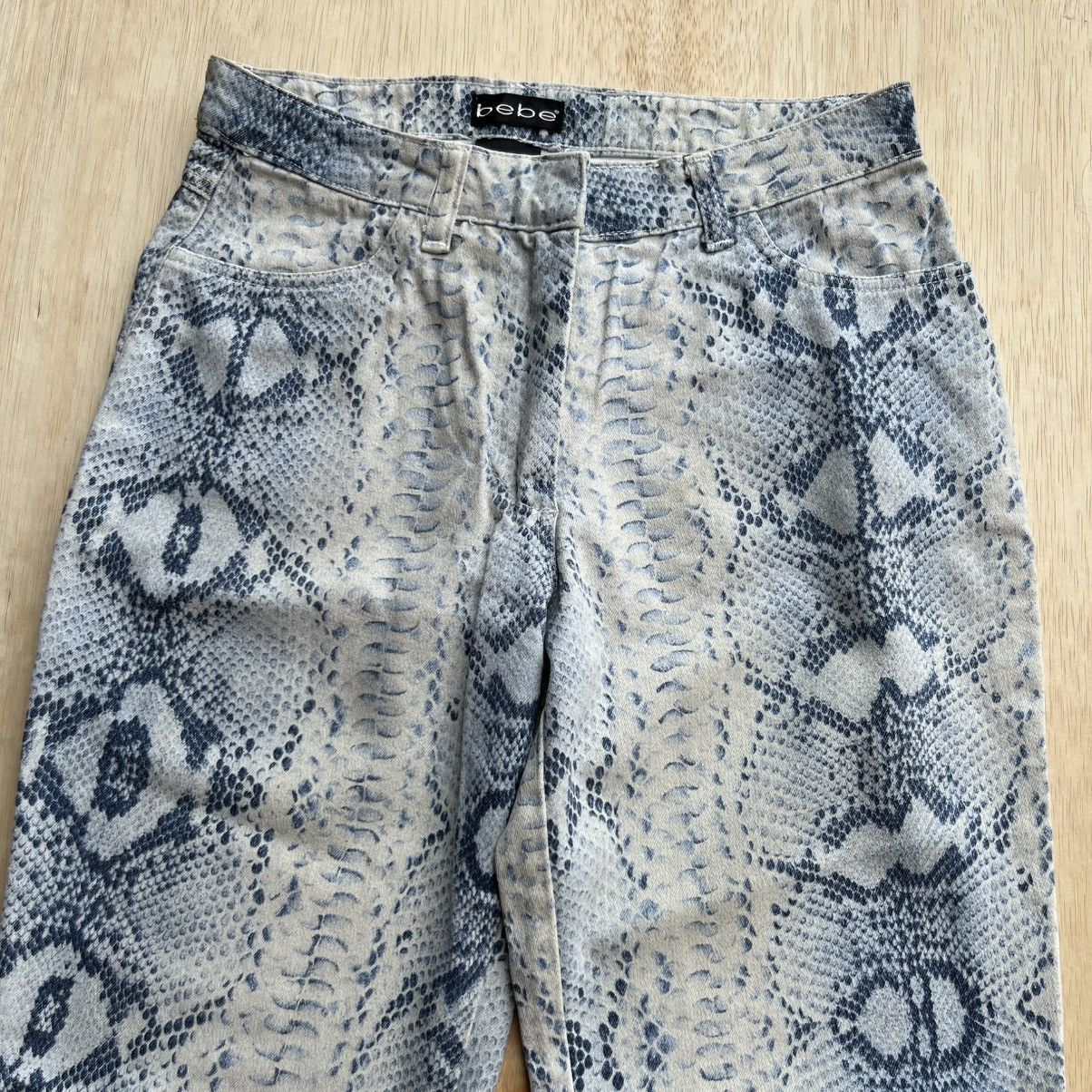 Bebe BEBE SNAKE SKIN PATTERN FLARED CASUAL PANTS / TORNADO MART Size 28" / US 6 / IT 42 - 2 Thumbnail