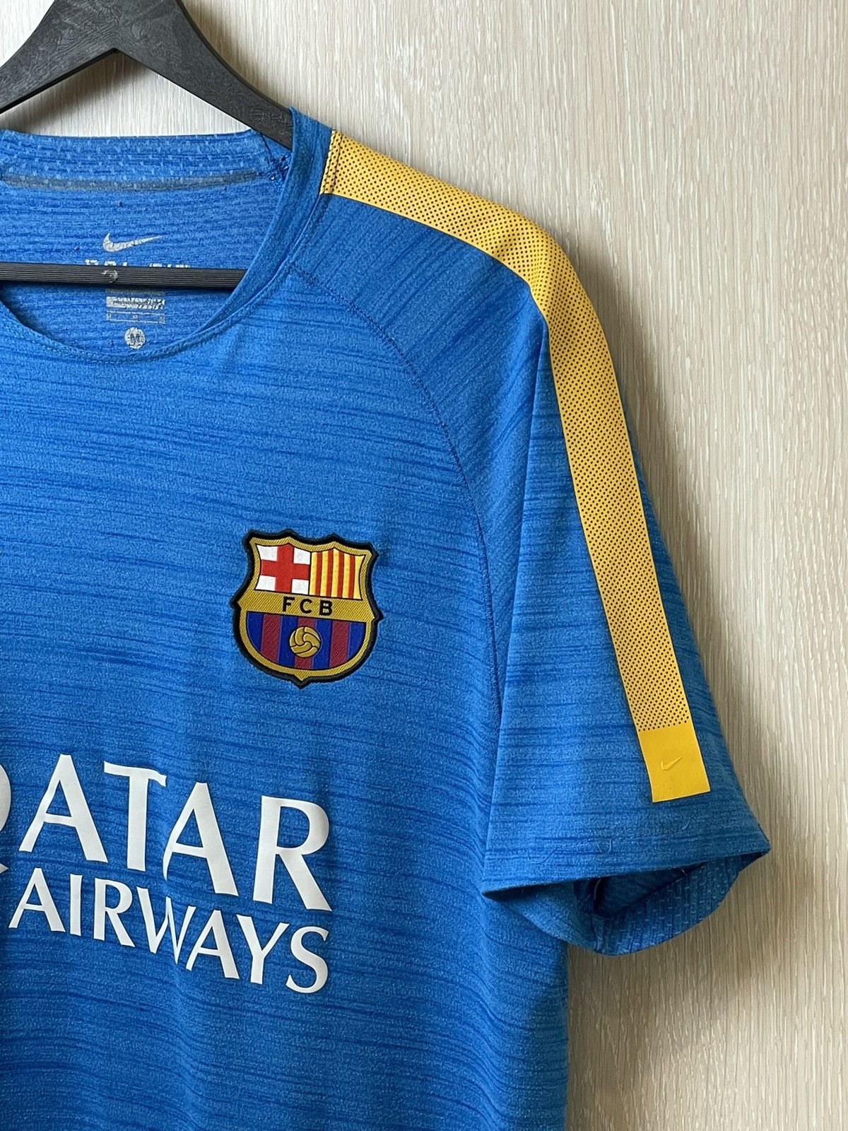 Nike Vintage Nike Barcelona 2015 Training Soccer Jersey Size US M / EU 48-50 / 2 - 2 Thumbnail