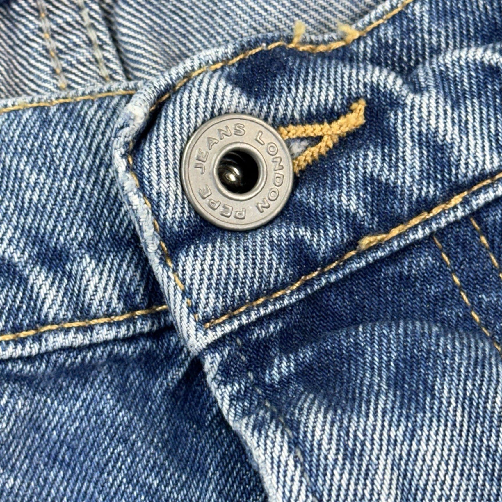 Pepe Jeans VINTAGE Pepe Jeans London Jeans Mens 30x32 Blue Denim Straight Leg Button Fly Casual Relaxed 30 Blue 90s Gothic Grunge Hip Hop Punk Logo Jeans Mens Size US 30 / EU 46 - 7 Thumbnail
