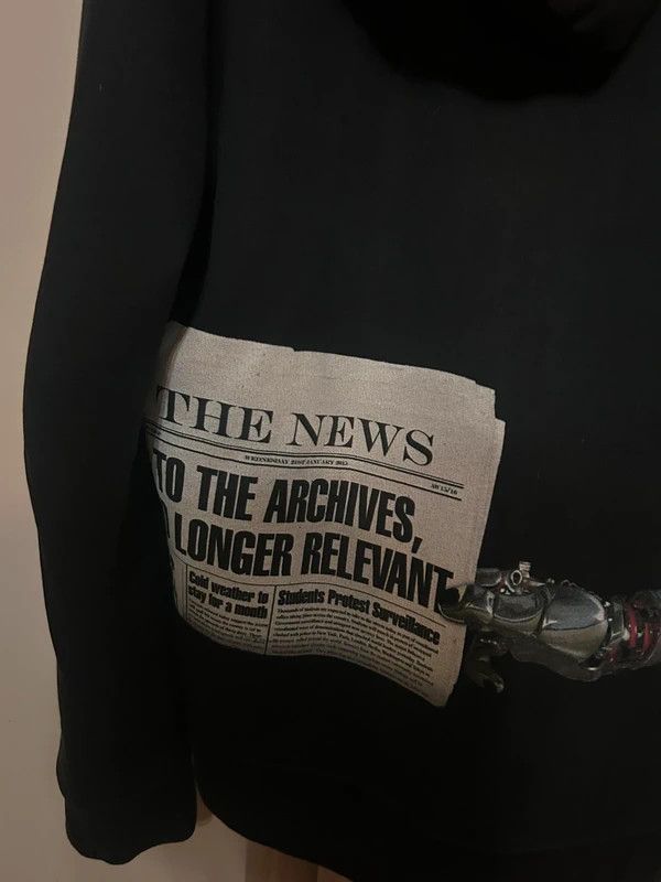 Raf Simons Raf Simons Newspaper Print Hoodie Size US M / EU 48-50 / 2 - 4 Thumbnail