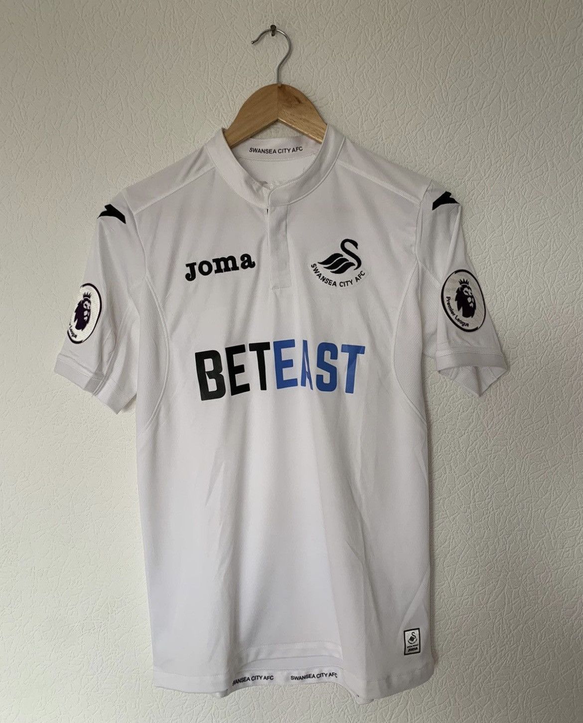 Joma SWANSEA CITY JOMA 2016/2017 HOME KIT SOCCER JERSEY BETEAST Size US S / EU 44-46 / 1 - 1 Thumbnail