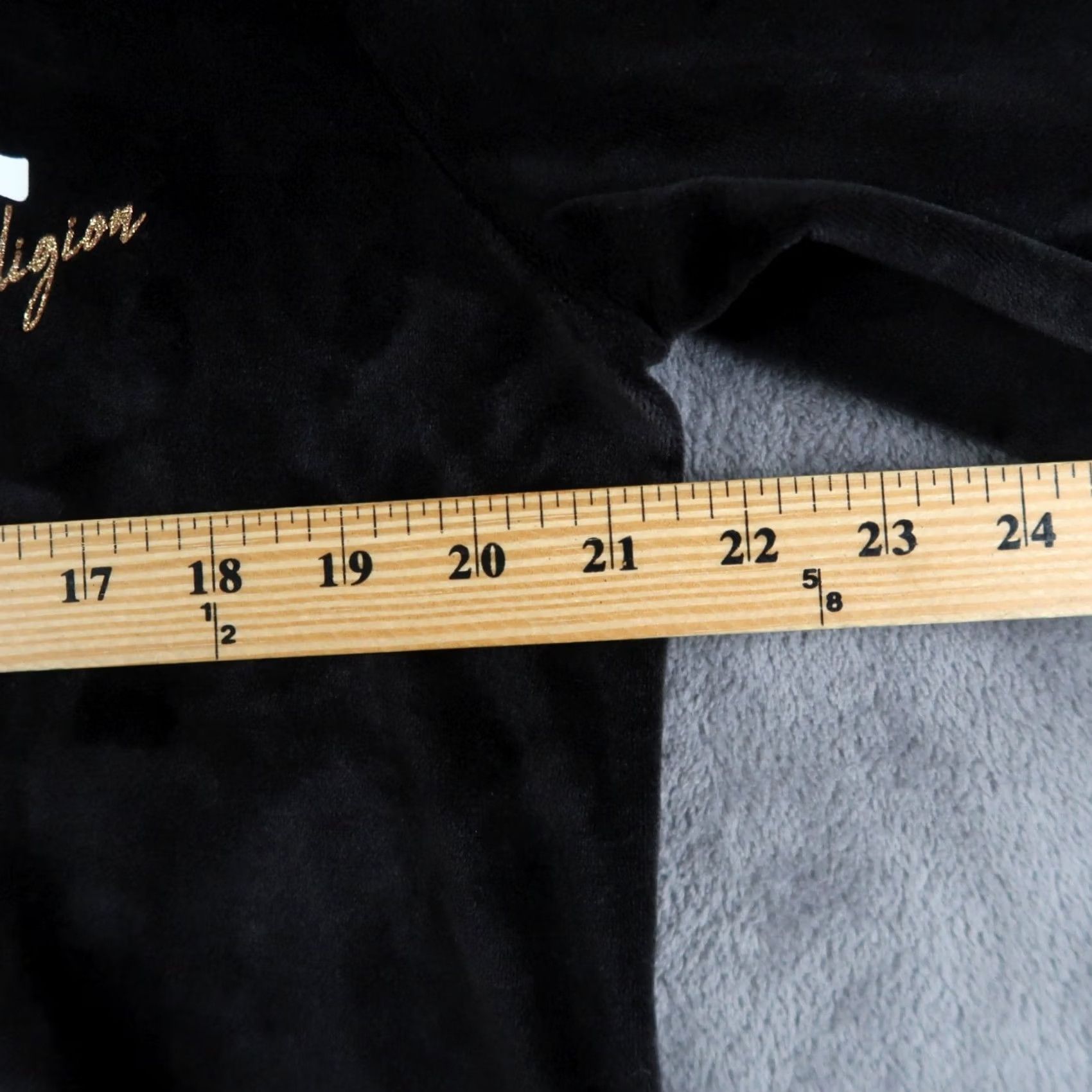 True Religion Vintage True Religion Velour Zip Up Hoodie Women's XL Black Logo Shape: Full Zip, Hooded, Pockets, Activewear Size XL / US 12-14 / IT 48-50 - 7 Thumbnail