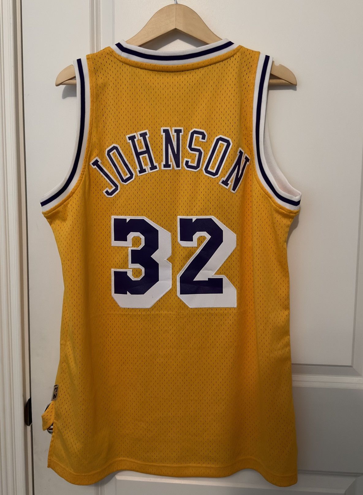 Mitchell & Ness Lakers Adidas Vintage Magic Johnson Jersey Size US M / EU 48-50 / 2 - 4 Thumbnail