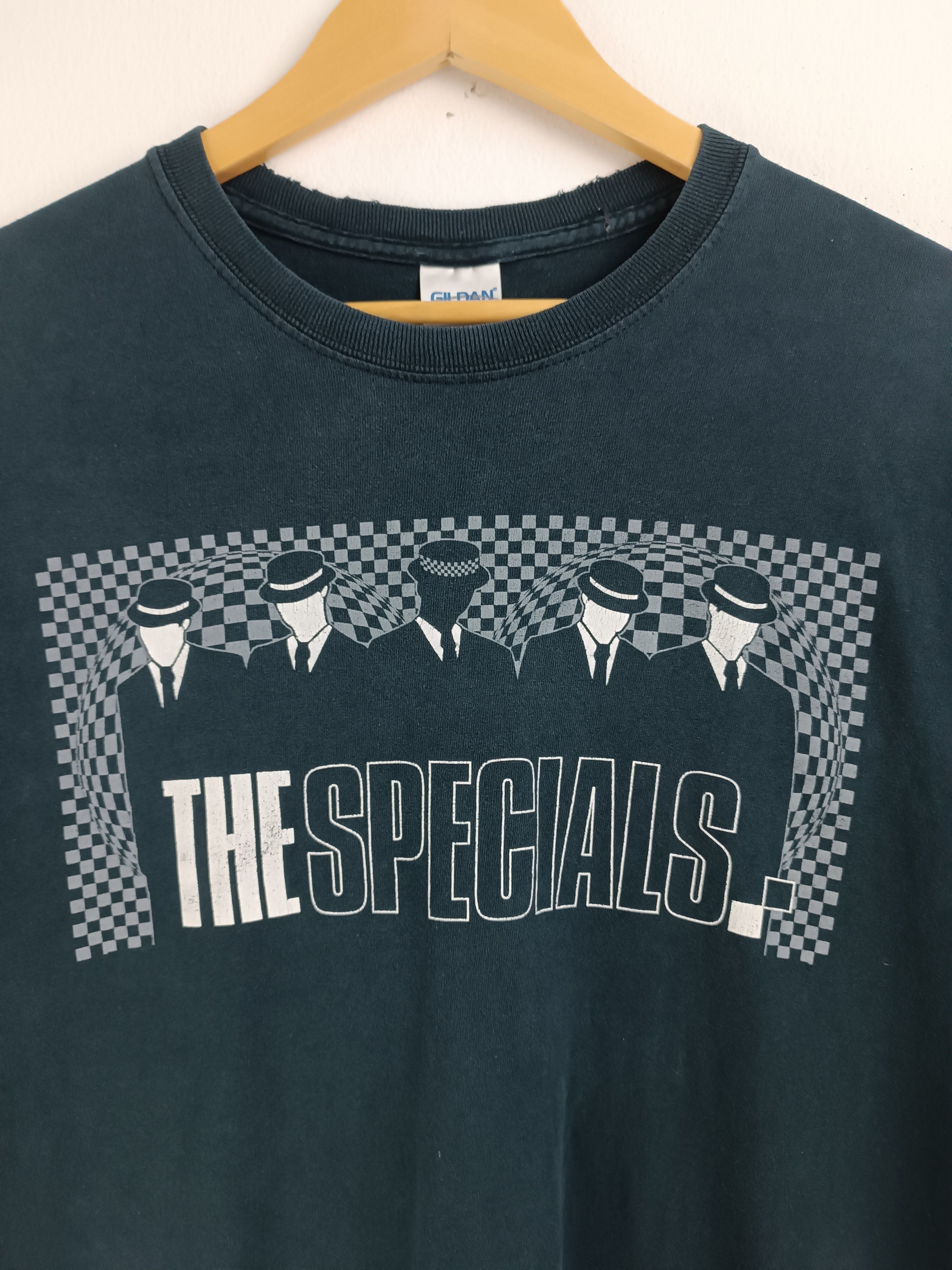 Vintage THRASH FADED VINTAGE '13 THE SPECIALS TOUR TEE SKA RANCID Size US M / EU 48-50 / 2 - 8 Thumbnail