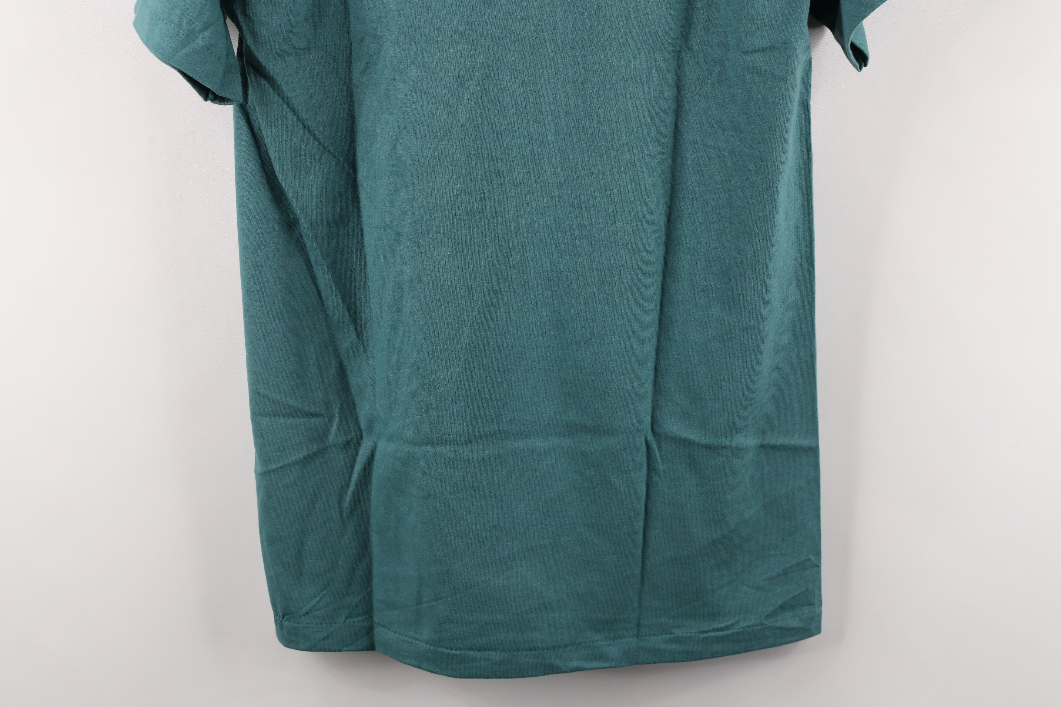Vintage Deadstock Vintage 90s Streetwear Season T-Shirt USA Size US S / EU 44-46 / 1 - 9 Thumbnail