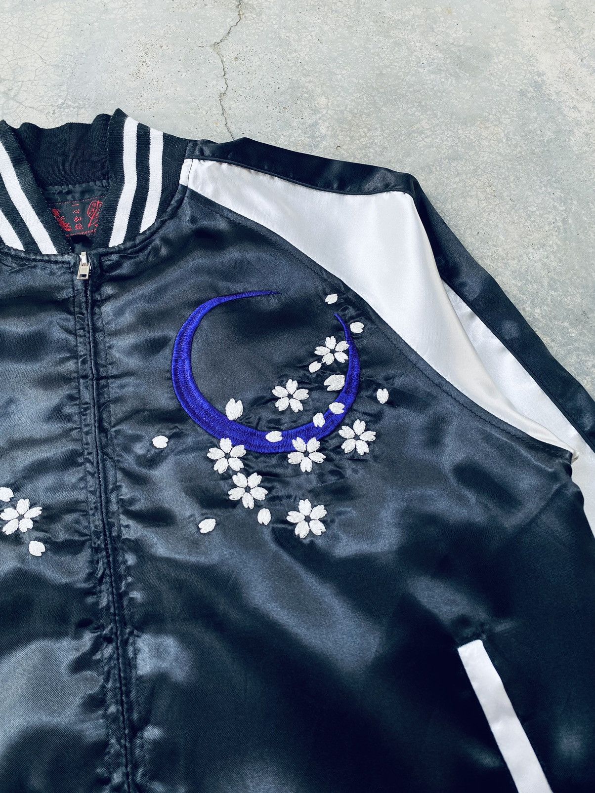Japanese Brand Vintage Isshin Nyo Kagami sukajan souvenir jacket Size US L / EU 52-54 / 3 - 4 Thumbnail