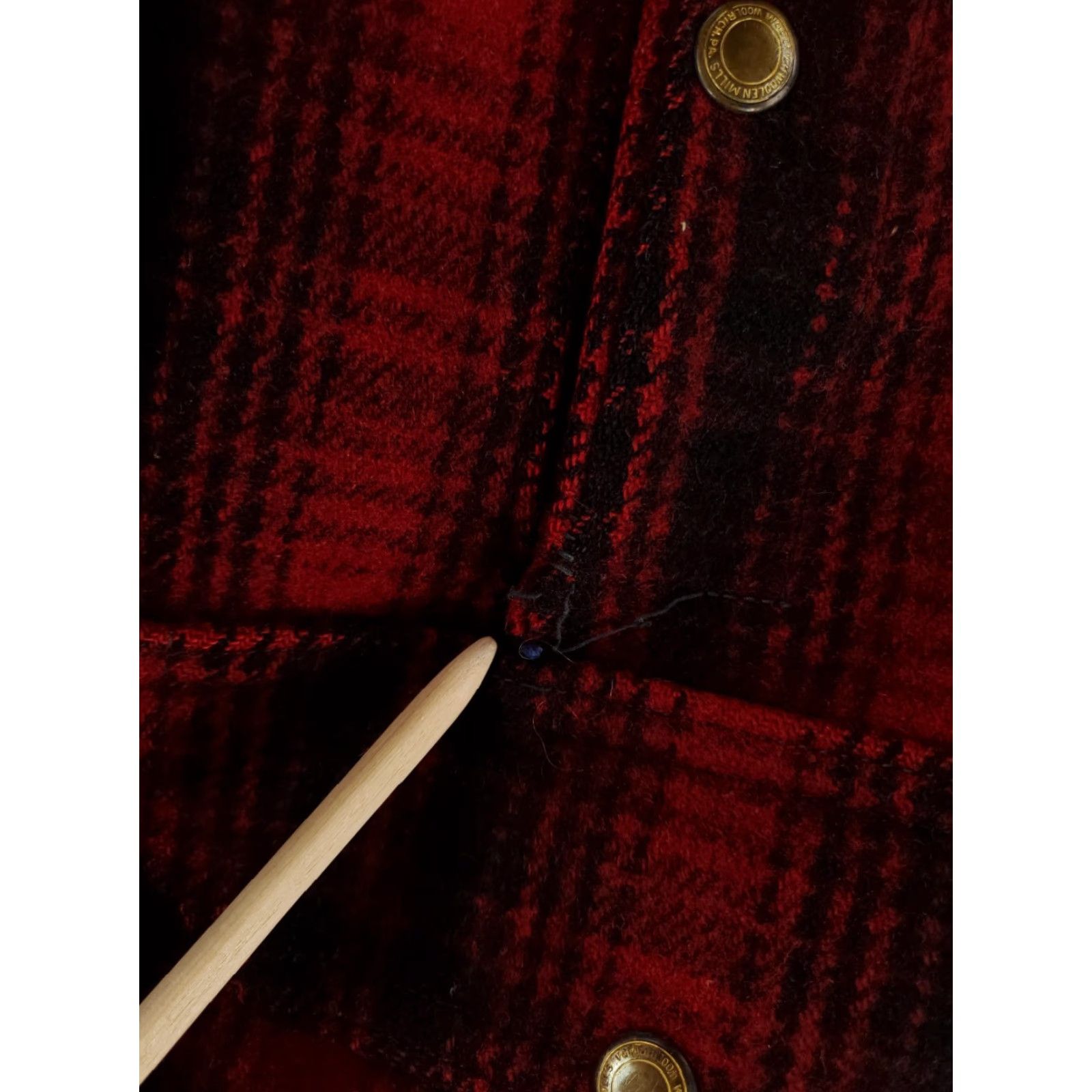 Vintage VINTAGE Woolrich Mackinaw Jacket Parka Red Black Plaid Mens 42 Jacket Mens 42 Red Plaid Parka Woolen Size US XS / EU 42 / 0 - 3 Thumbnail