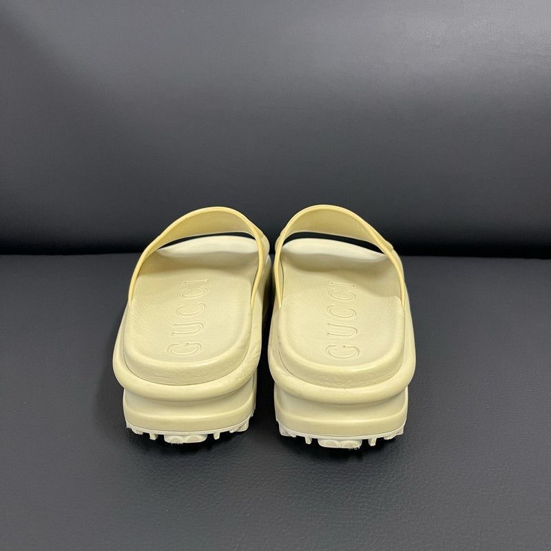 Gucci Gucci Interlocking Rubber Platform Slide Sandals Size US 5 / IT 35 - 3 Thumbnail